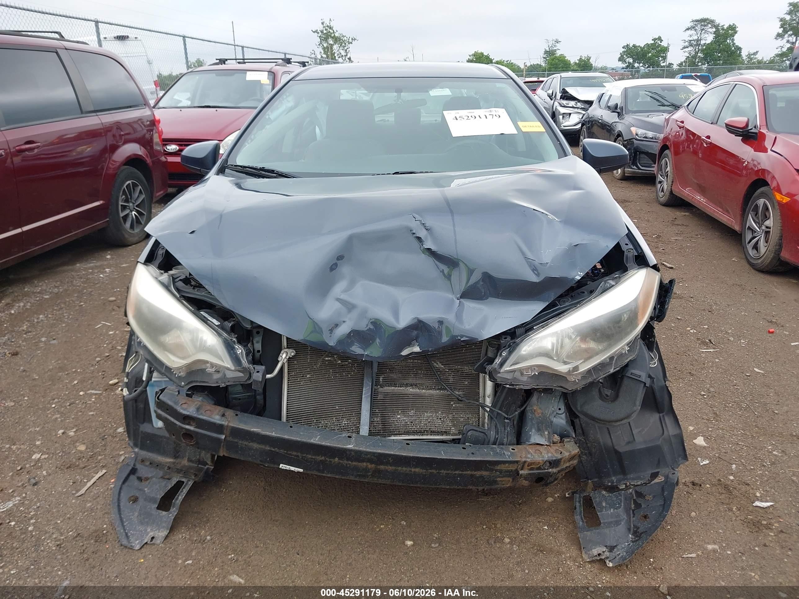 2015 Toyota Corolla Le Gray vin: 2T1BURHE1FC366114