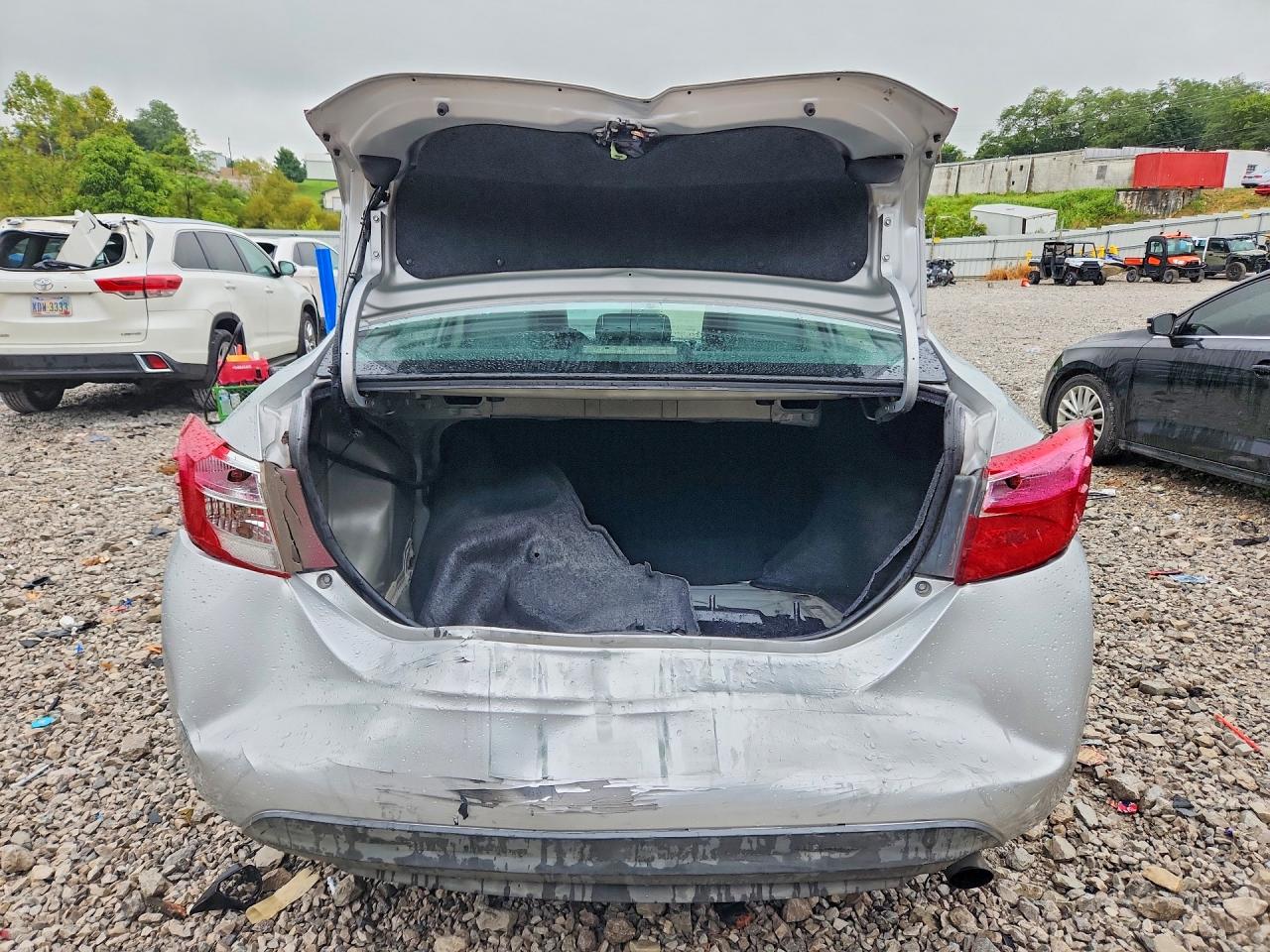 2015 Toyota Corolla Le Silver vin: 2T1BURHE1FC374732