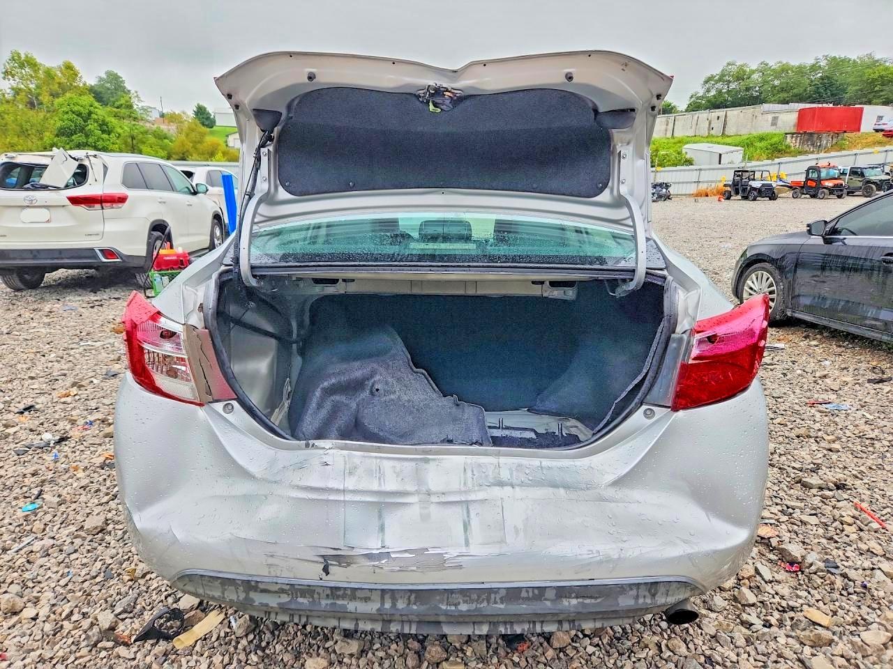 2015 Toyota Corolla Le Silver vin: 2T1BURHE1FC374732