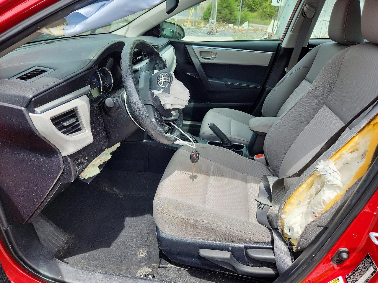 2015 Toyota Corolla Le Red vin: 2T1BURHE1FC391000