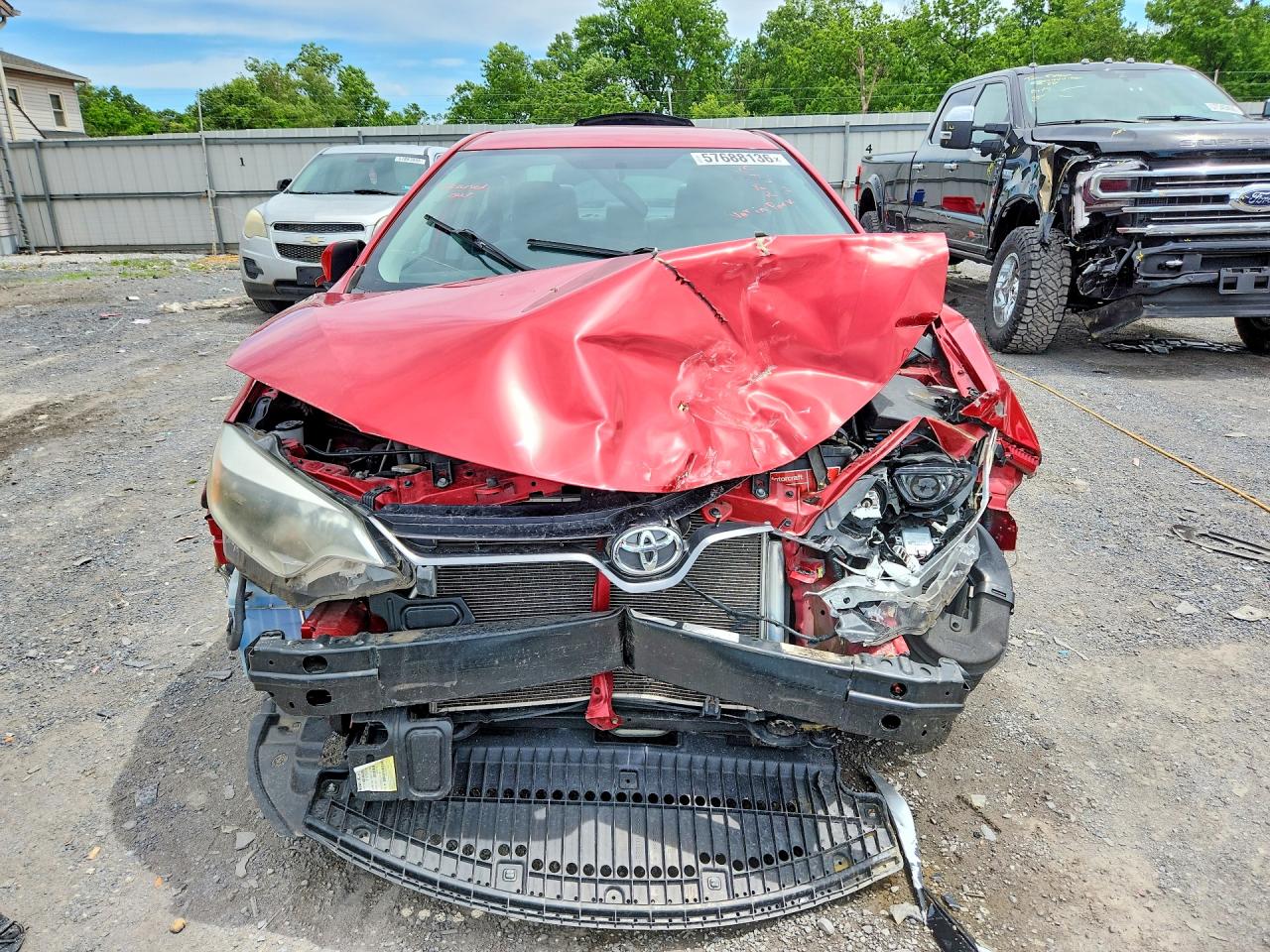 2015 Toyota Corolla Le Red vin: 2T1BURHE1FC391000