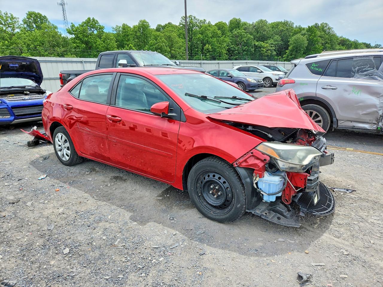 2015 Toyota Corolla Le Red vin: 2T1BURHE1FC391000