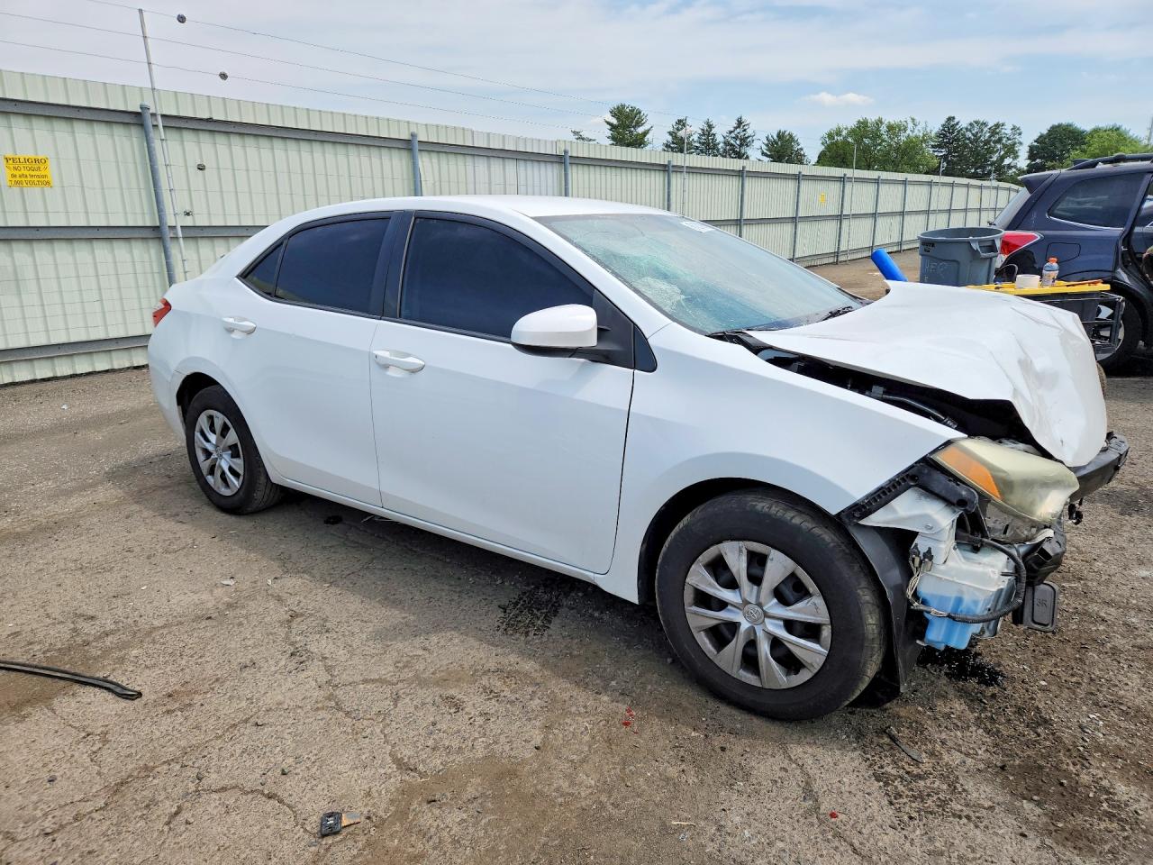 2015 Toyota Corolla L White vin: 2T1BURHE1FC391269