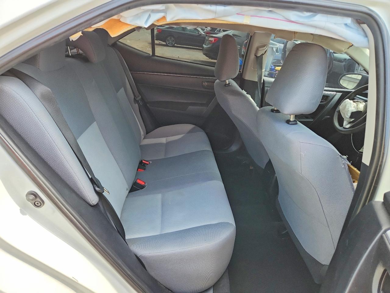 2015 Toyota Corolla L White vin: 2T1BURHE1FC391269