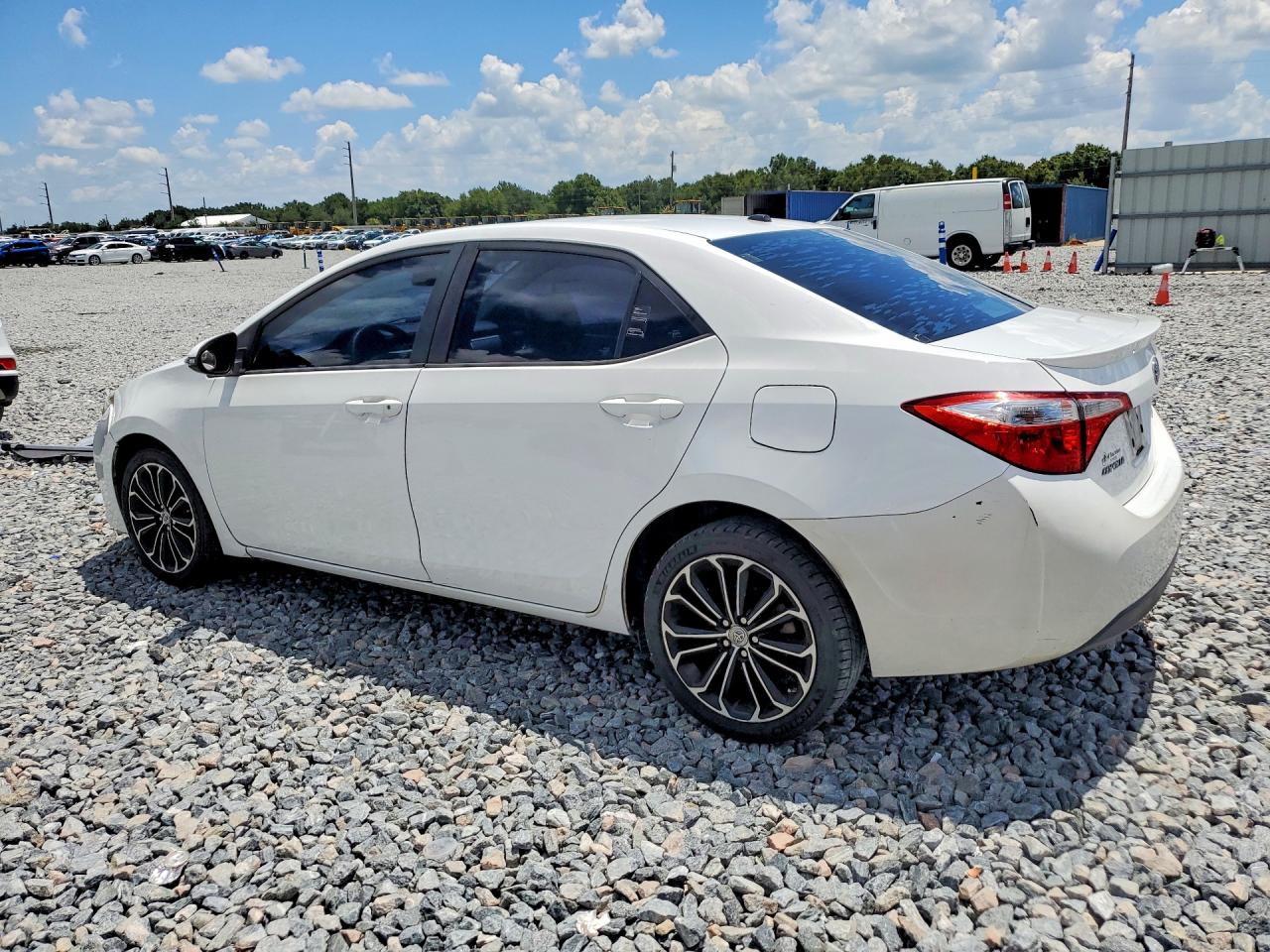 2015 Toyota Corolla S Plus White vin: 2T1BURHE1FC395502