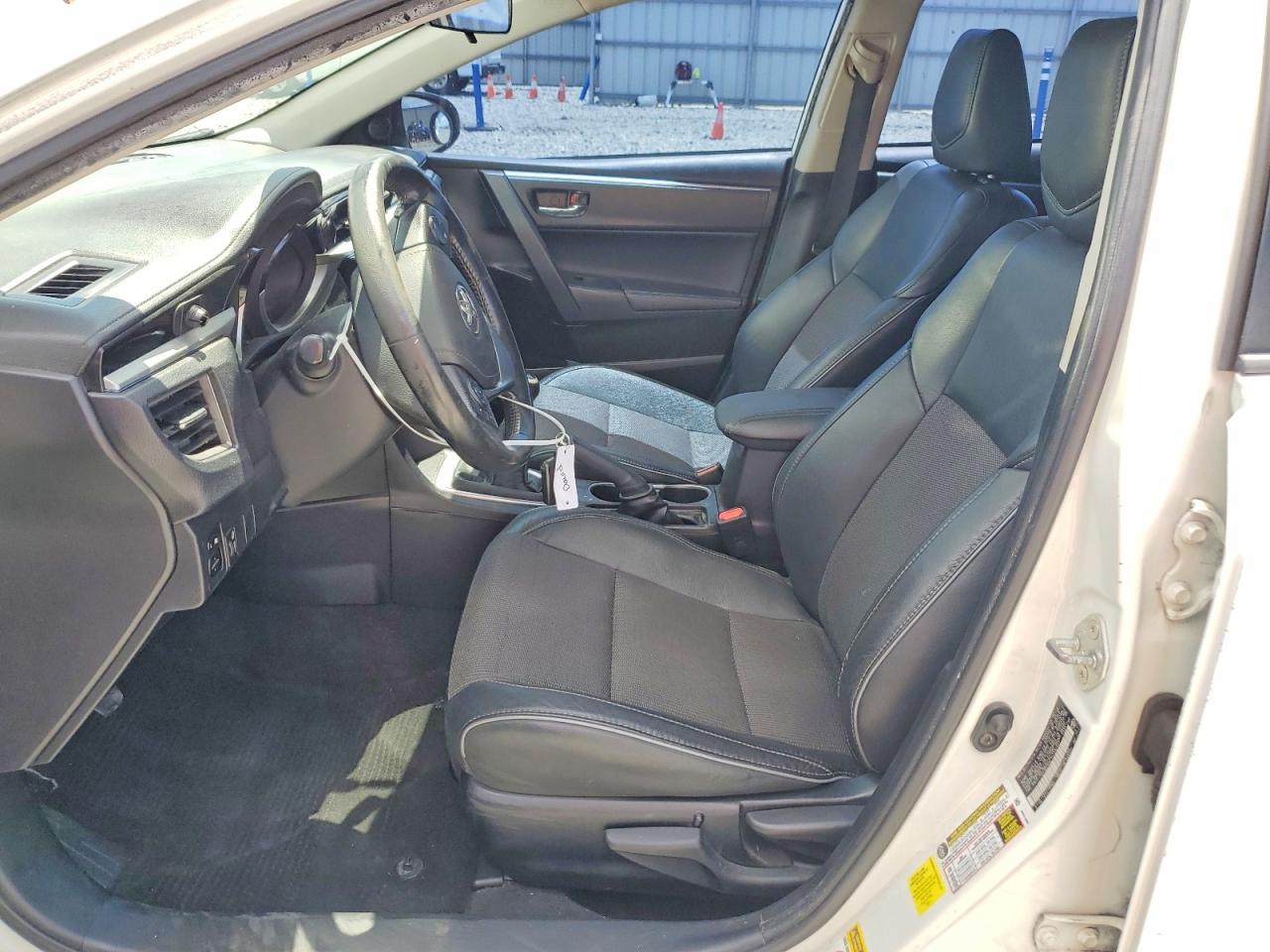 2015 Toyota Corolla S Plus White vin: 2T1BURHE1FC395502