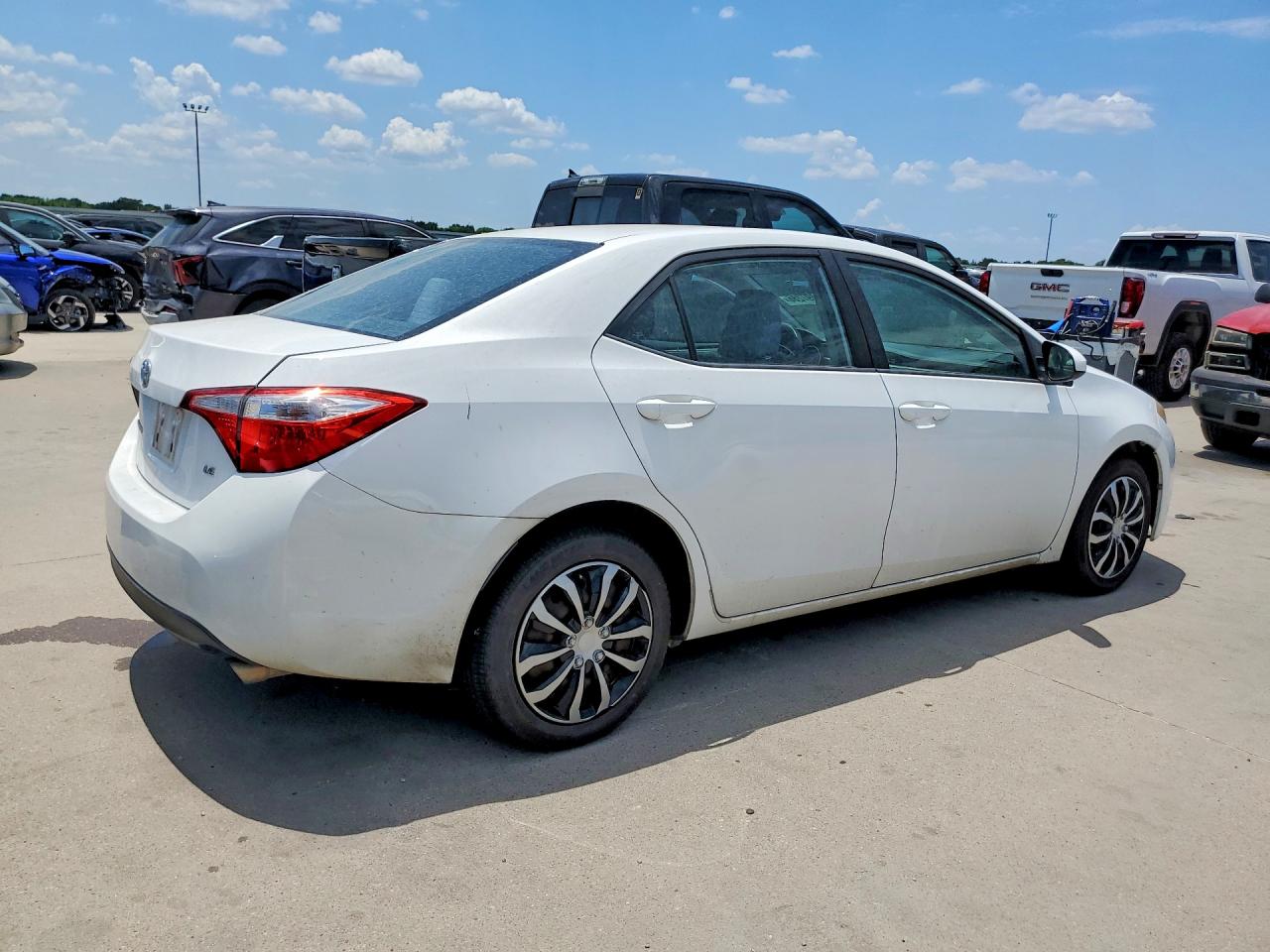 2015 Toyota Corolla Le White vin: 2T1BURHE1FC400794