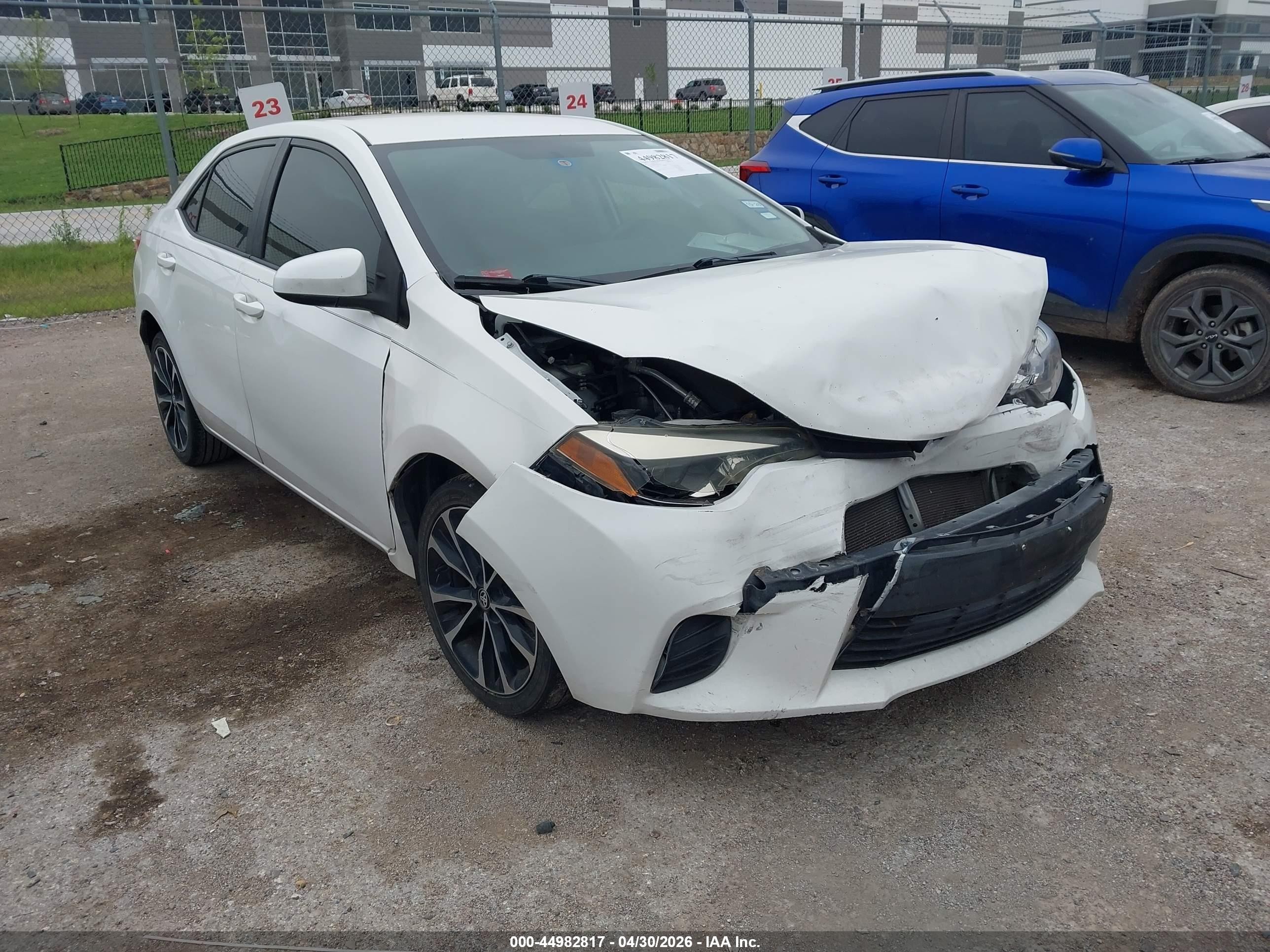 2015 Toyota Corolla L White vin: 2T1BURHE1FC405106