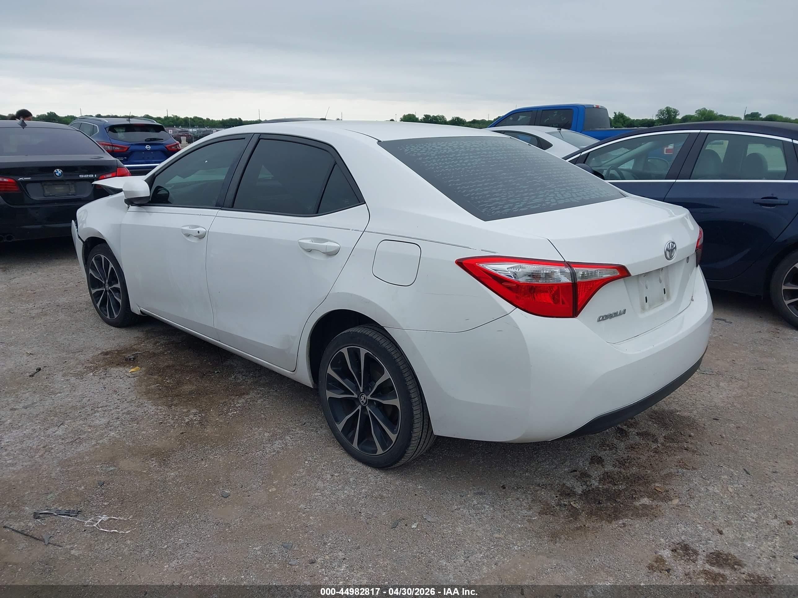 2015 Toyota Corolla L White vin: 2T1BURHE1FC405106
