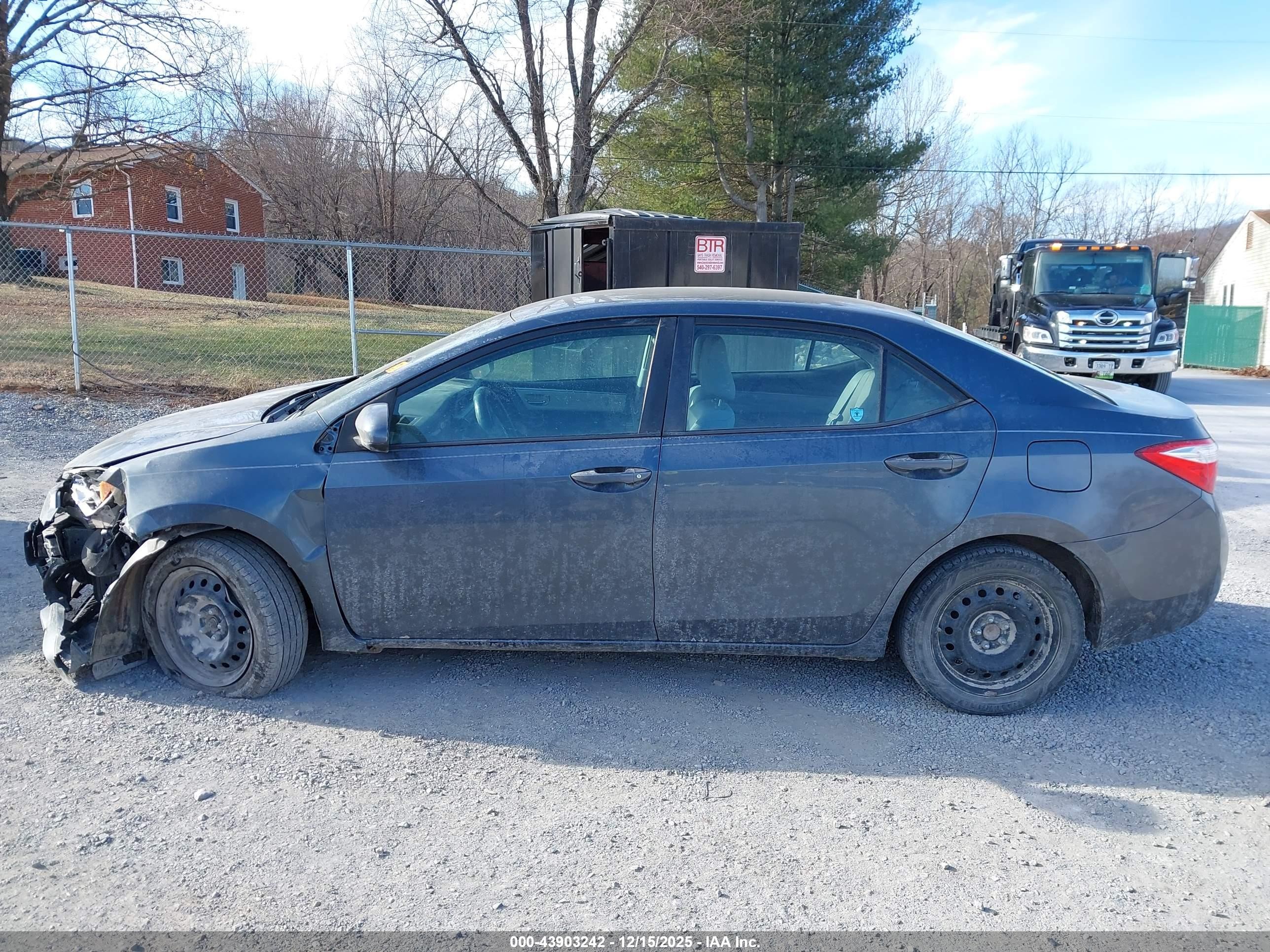 2015 Toyota Corolla Le Gray vin: 2T1BURHE1FC421774