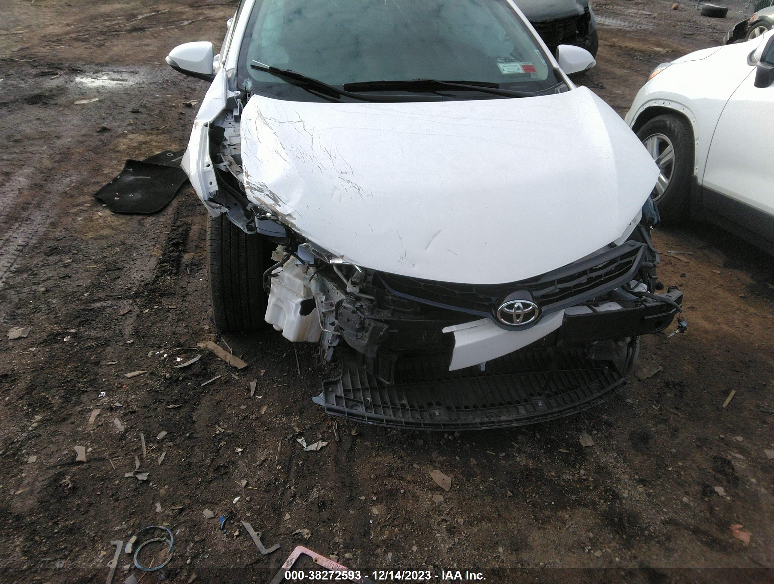 2015 Toyota Corolla Le White vin: 2T1BURHE1FC437067