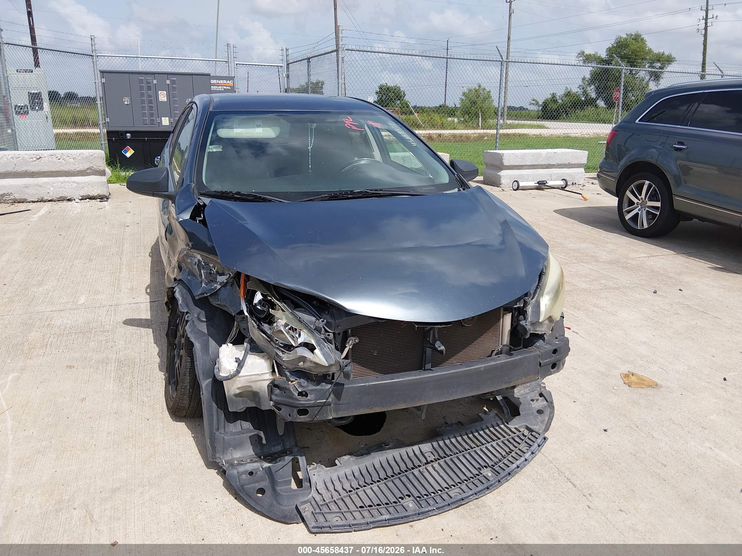 2015 Toyota Corolla Le Gray vin: 2T1BURHE1FC457416