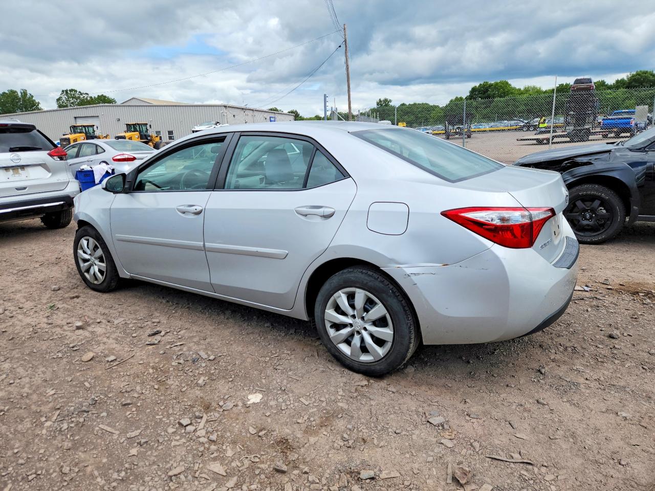 2015 Toyota Corolla Le Silver vin: 2T1BURHE1FC459196
