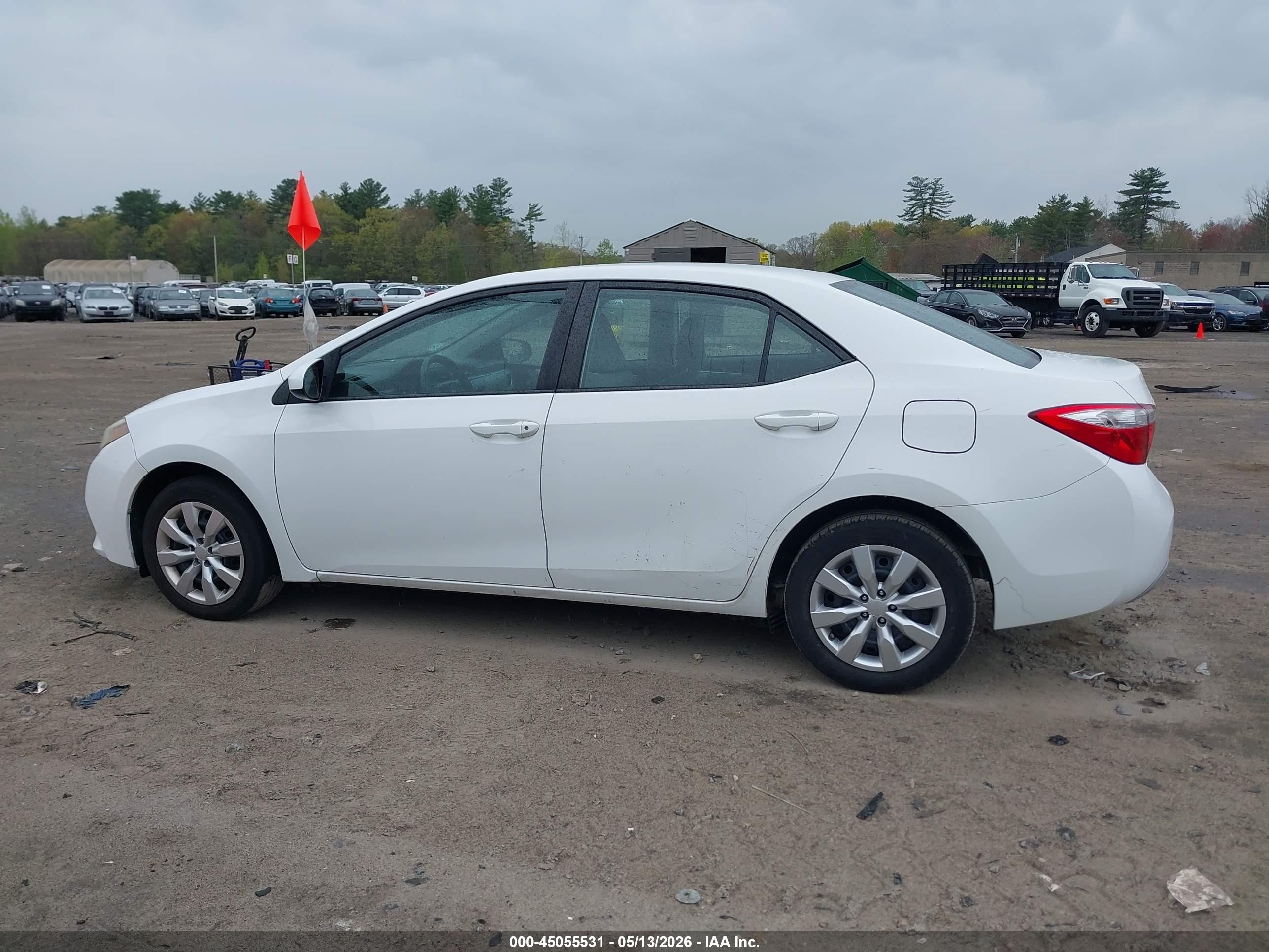 2015 Toyota Corolla Le Silver vin: 2T1BURHE1FC472658