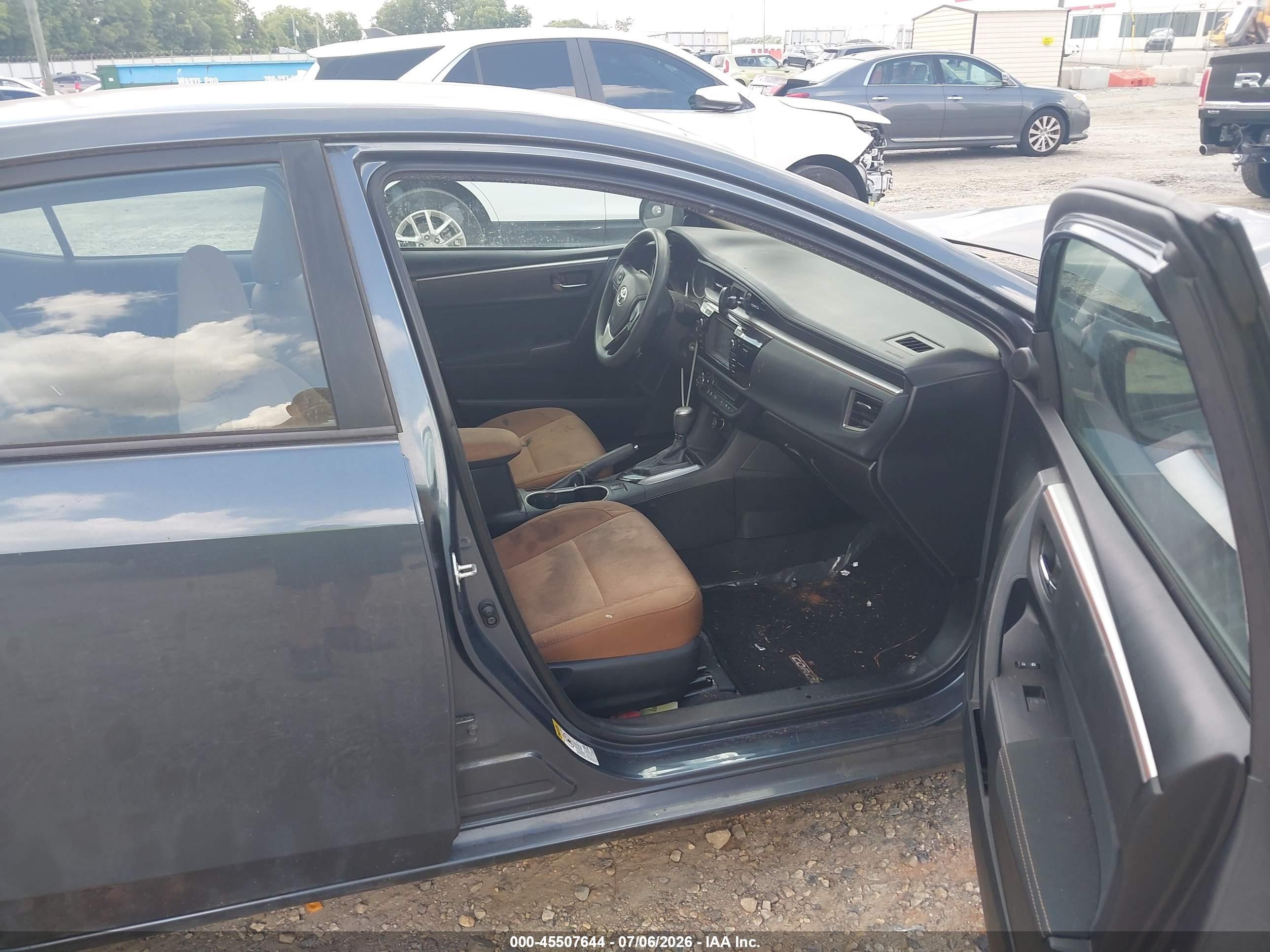 2015 Toyota Corolla Le Gray vin: 2T1BURHE1FC475611