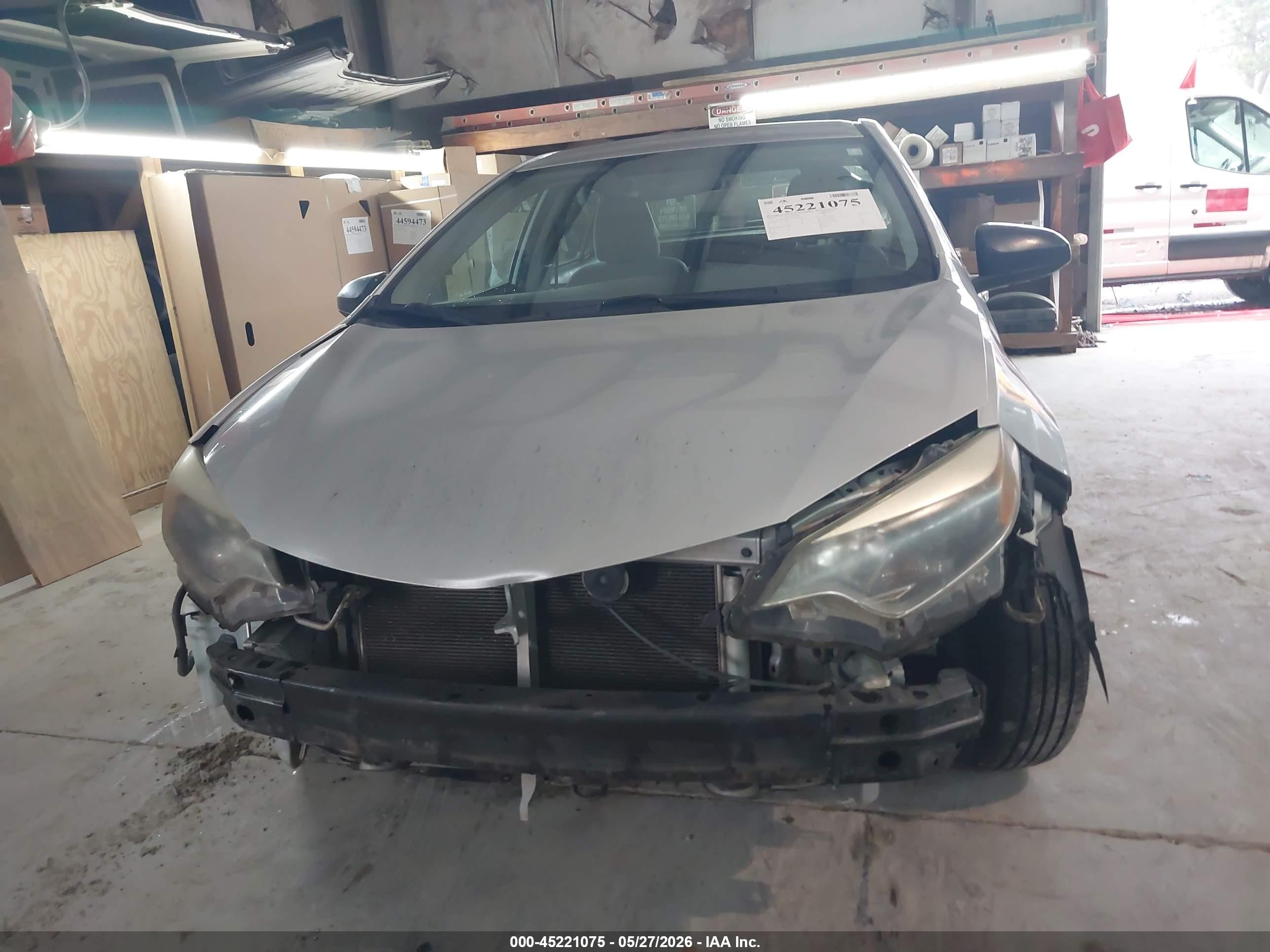 2015 Toyota Corolla L Серебряный vin: 2T1BURHE1FC478184