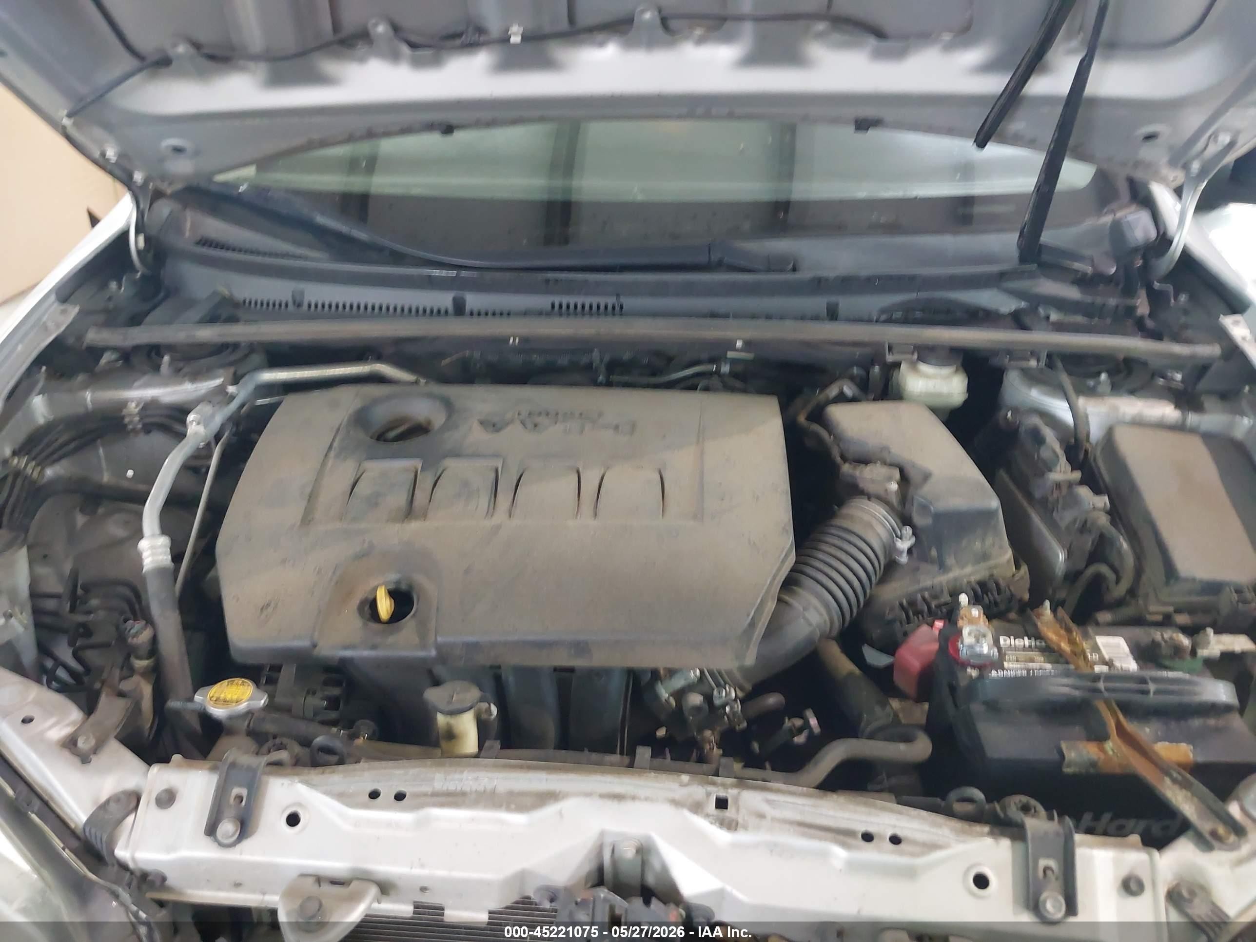 2015 Toyota Corolla L Серебряный vin: 2T1BURHE1FC478184
