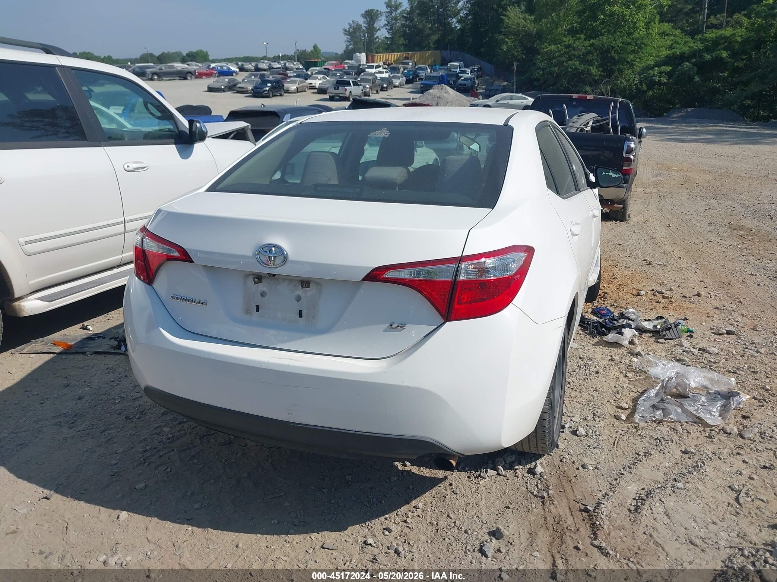 2016 Toyota Corolla Le White vin: 2T1BURHE1GC656063