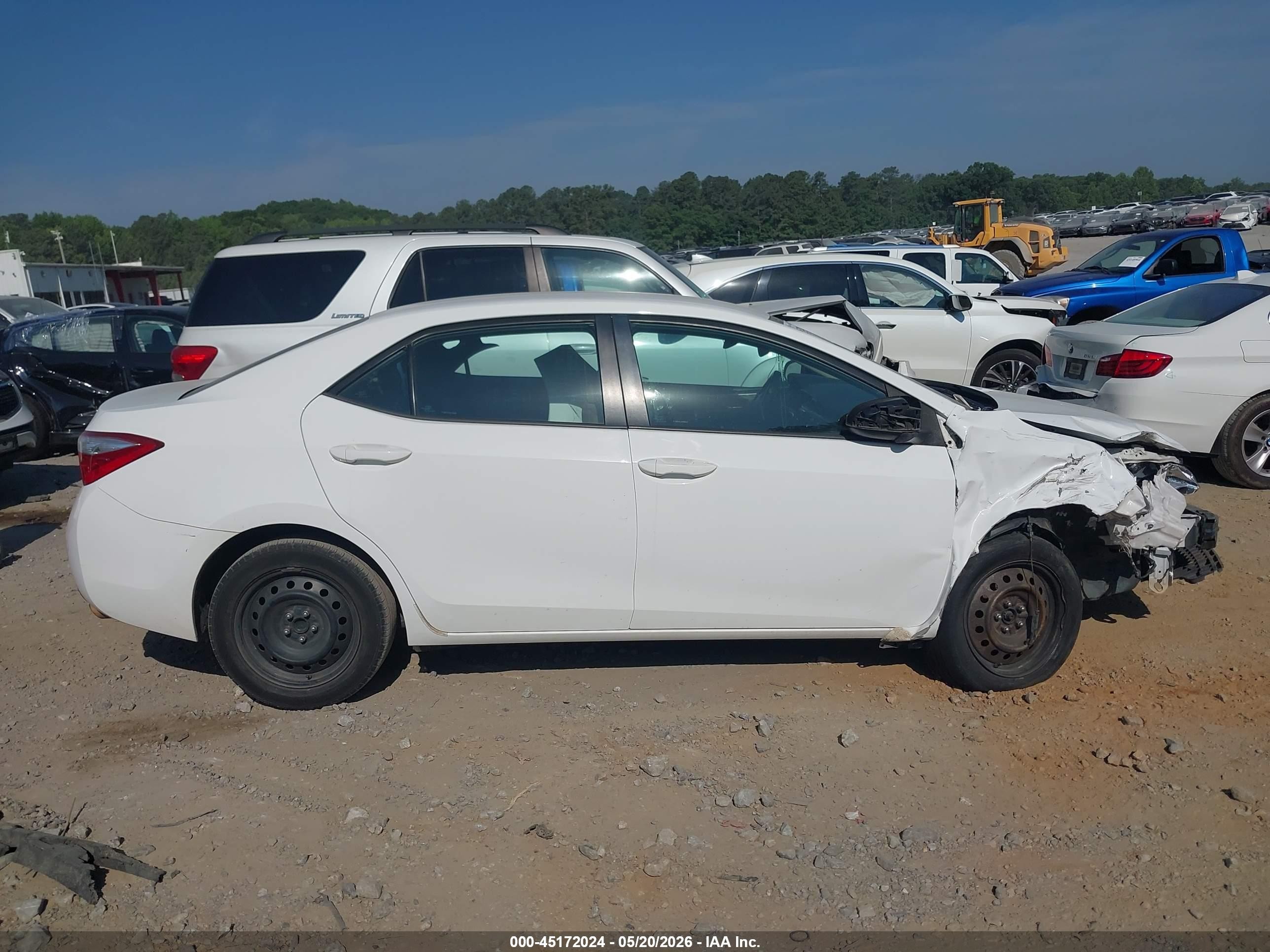 2016 Toyota Corolla Le White vin: 2T1BURHE1GC656063