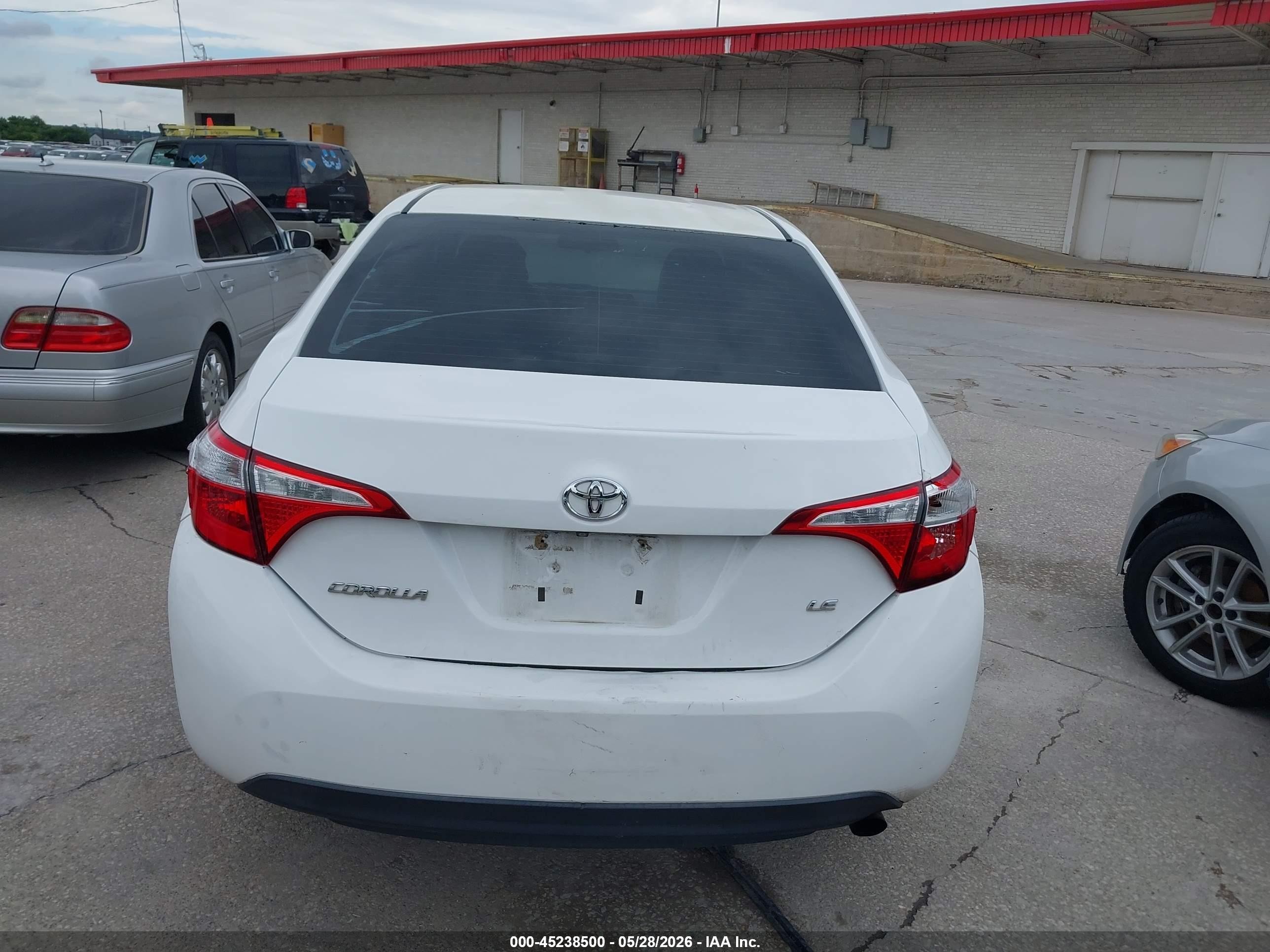 2016 Toyota Corolla Le White vin: 2T1BURHE1GC692349