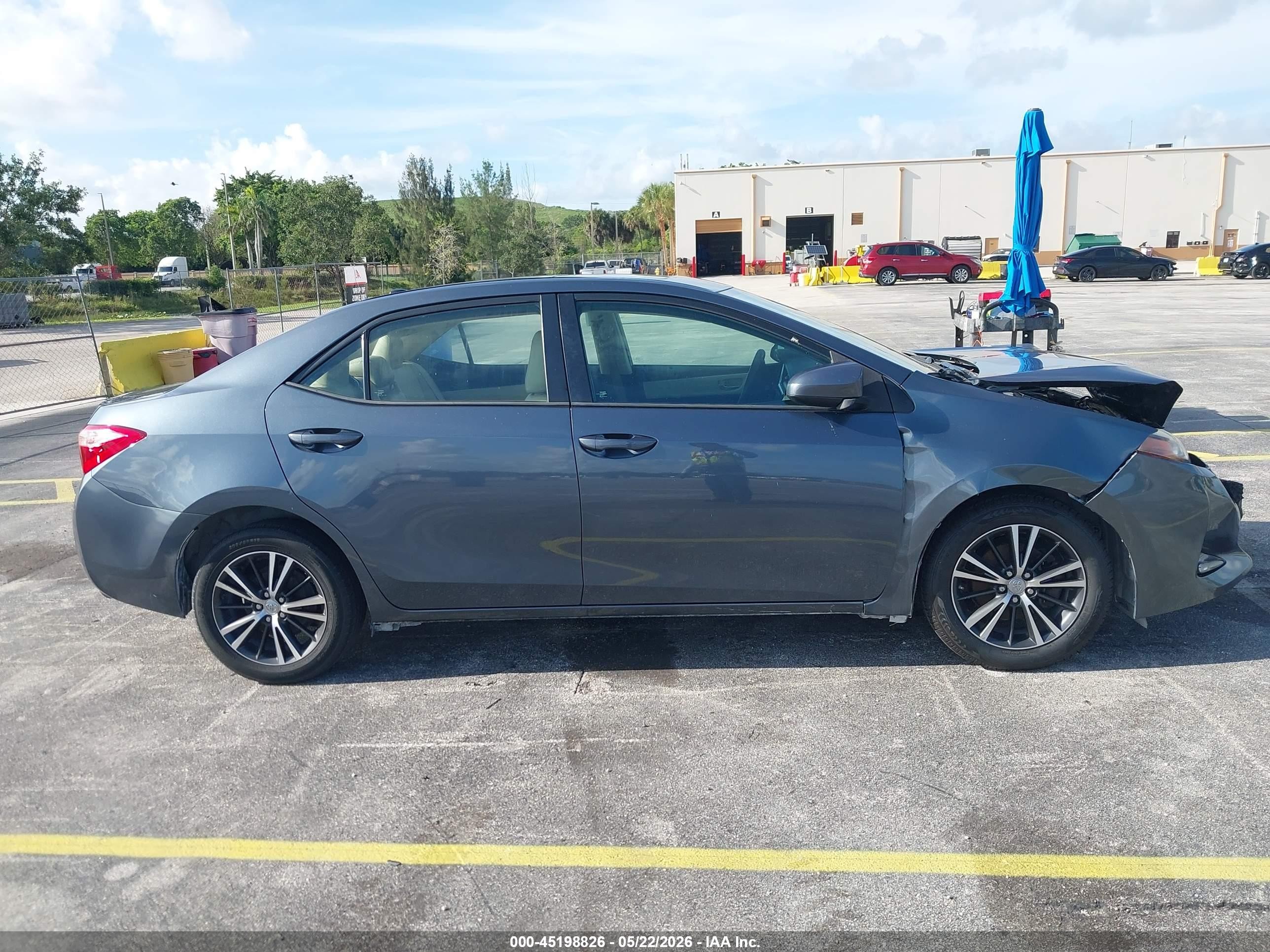 2017 Toyota Corolla Le Dark Blue vin: 2T1BURHE1HC775930