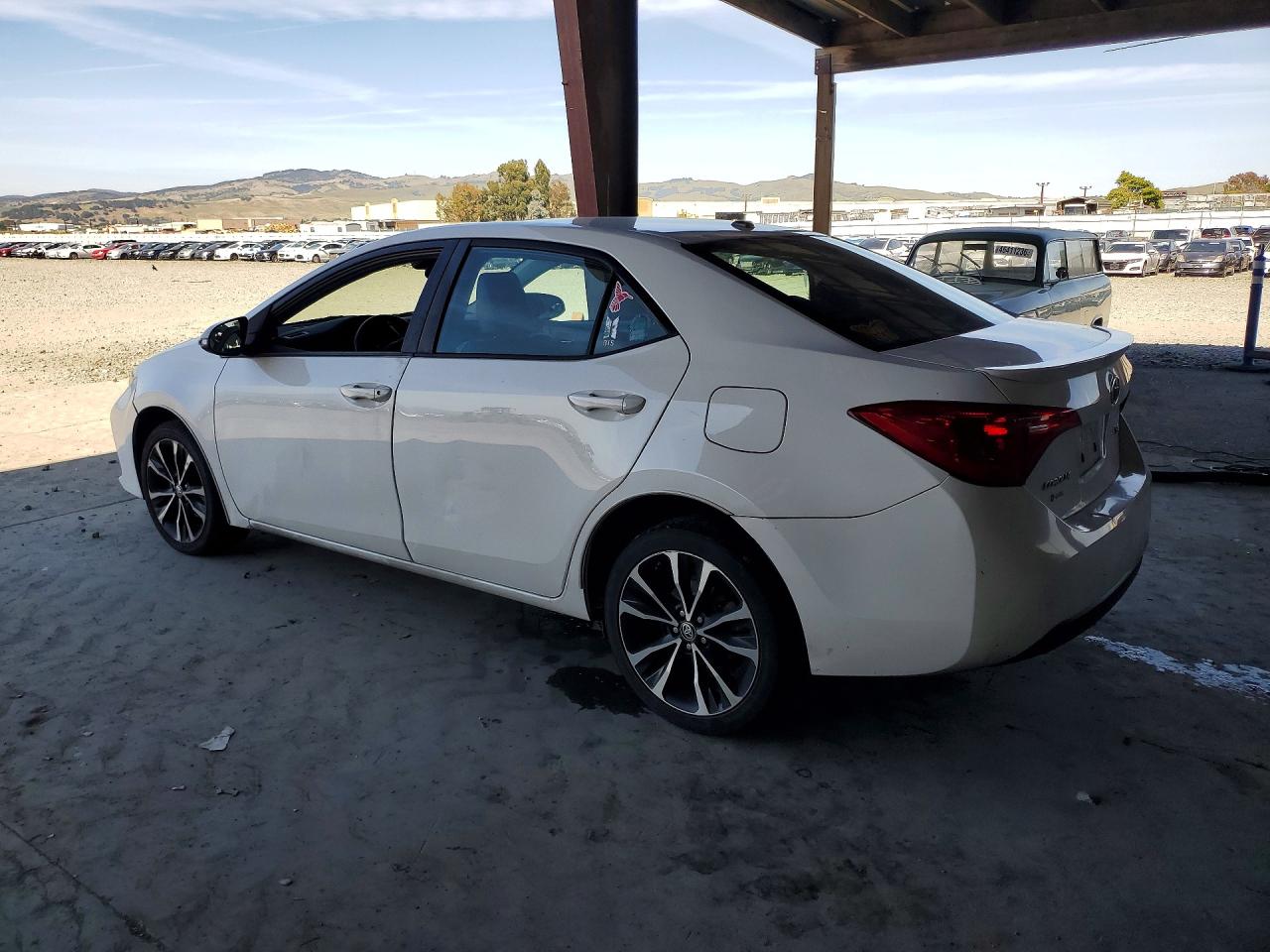 2017 Toyota Corolla Se White vin: 2T1BURHE1HC807727