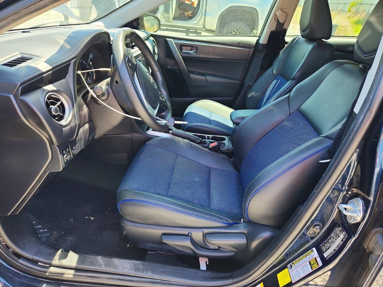 2017 Toyota Corolla Se Blue vin: 2T1BURHE1HC902742