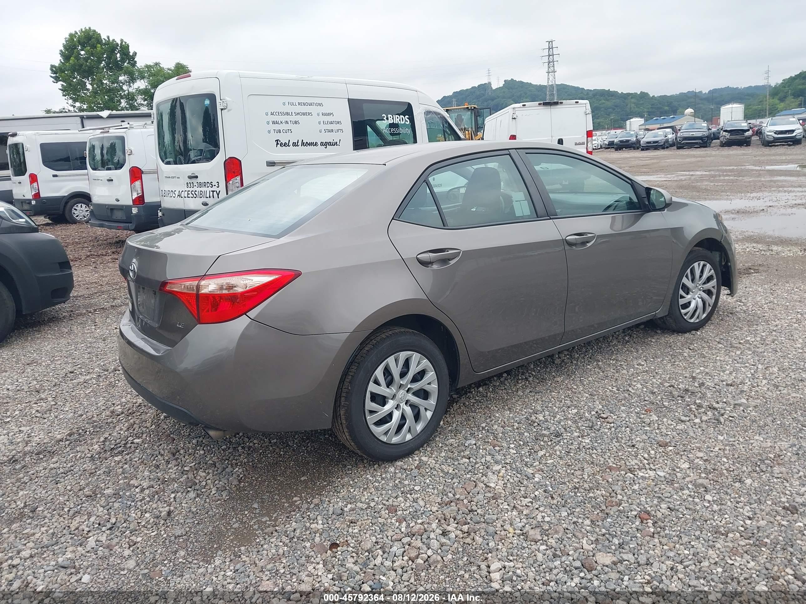 2017 Toyota Corolla Le Серый vin: 2T1BURHE1HC938169