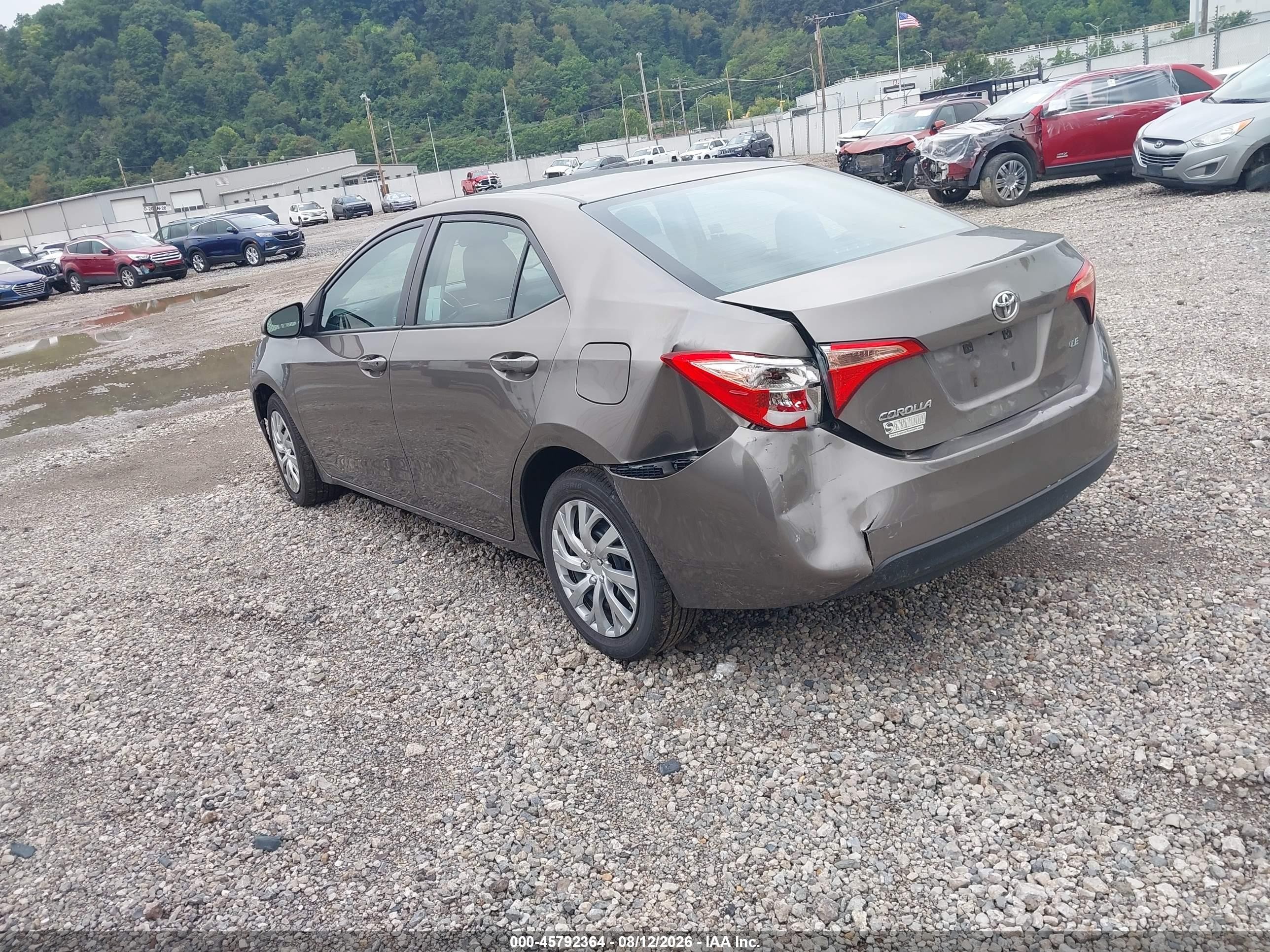 2017 Toyota Corolla Le Серый vin: 2T1BURHE1HC938169
