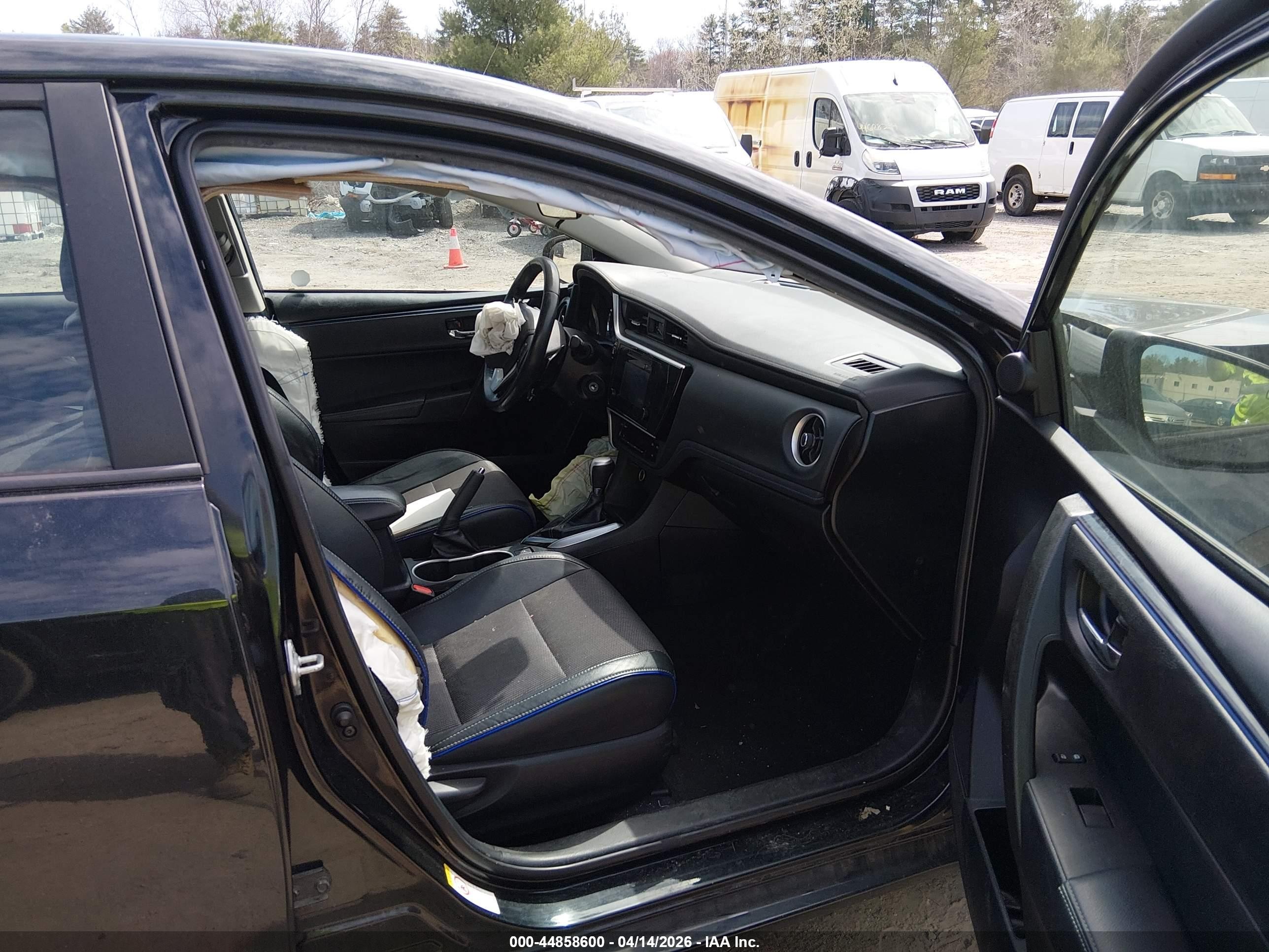 2019 Toyota Corolla Se Black vin: 2T1BURHE1KC164688
