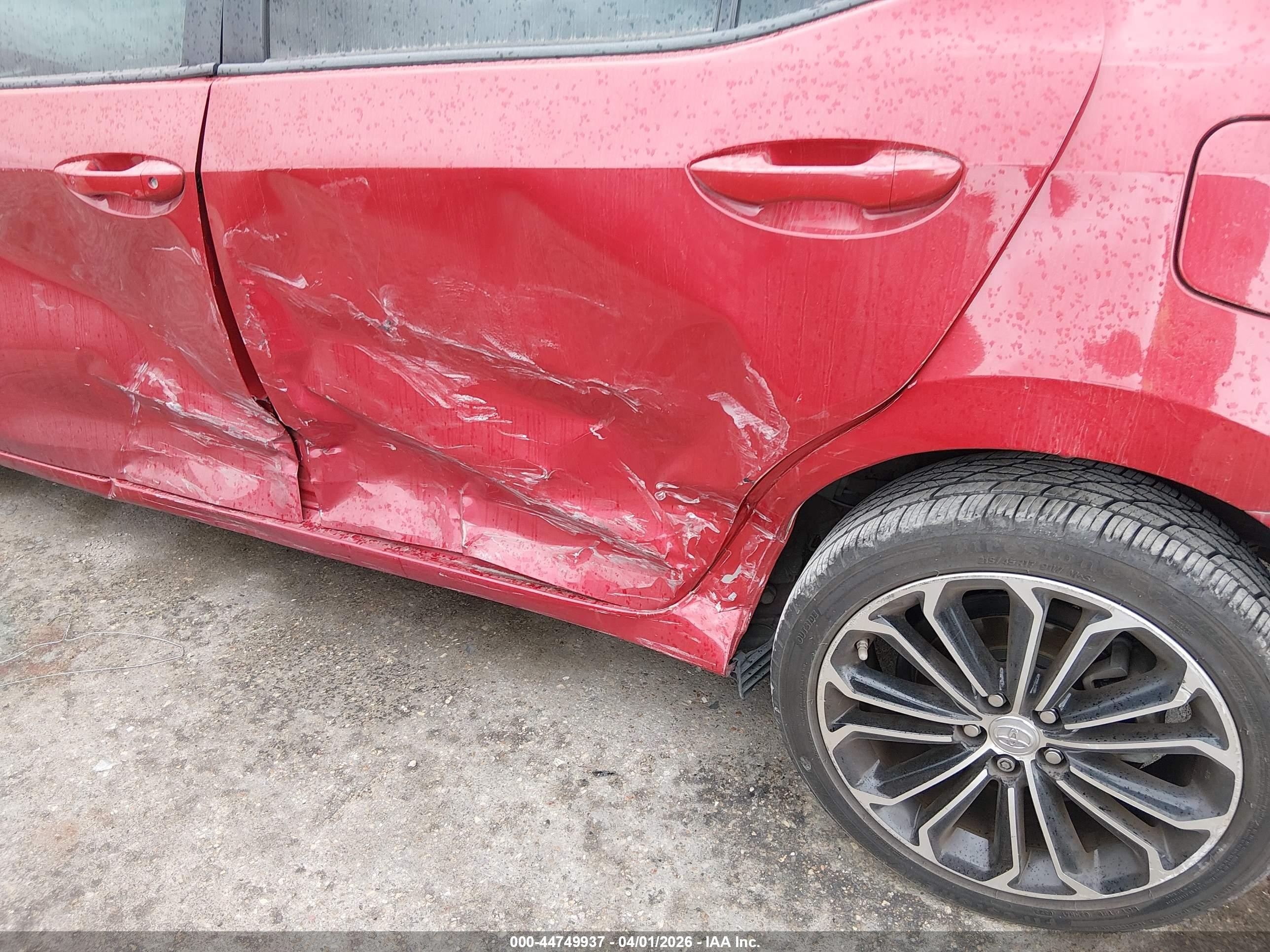 2014 Toyota Corolla S Plus Red vin: 2T1BURHE2EC002444