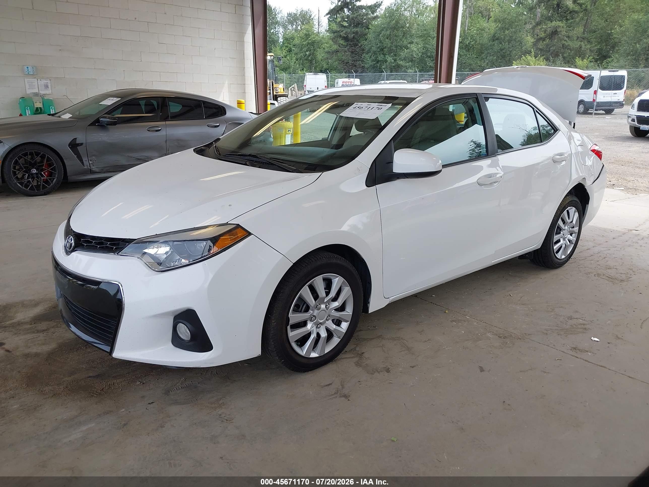 2014 Toyota Corolla Le White vin: 2T1BURHE2EC019308