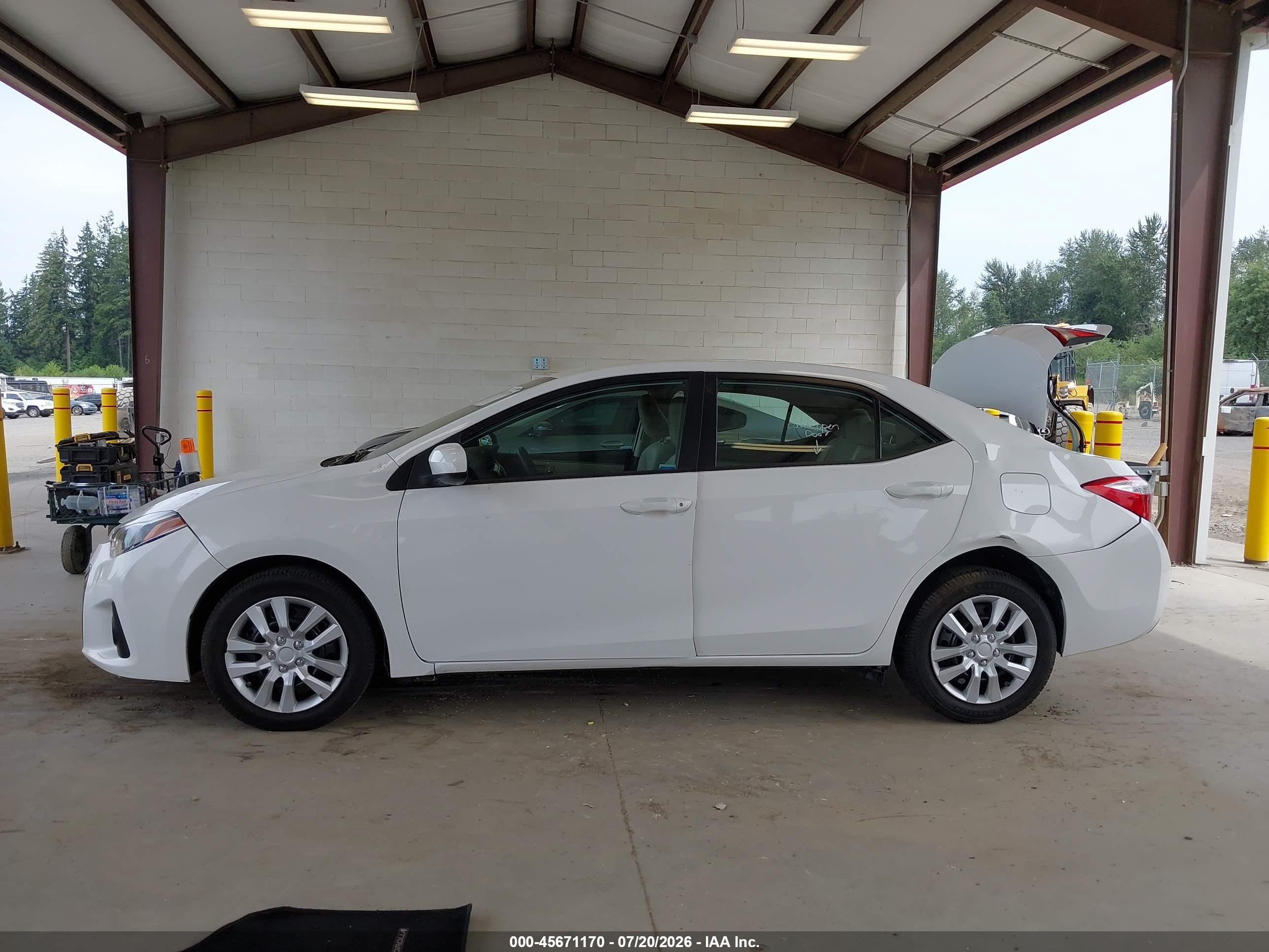 2014 Toyota Corolla Le White vin: 2T1BURHE2EC019308
