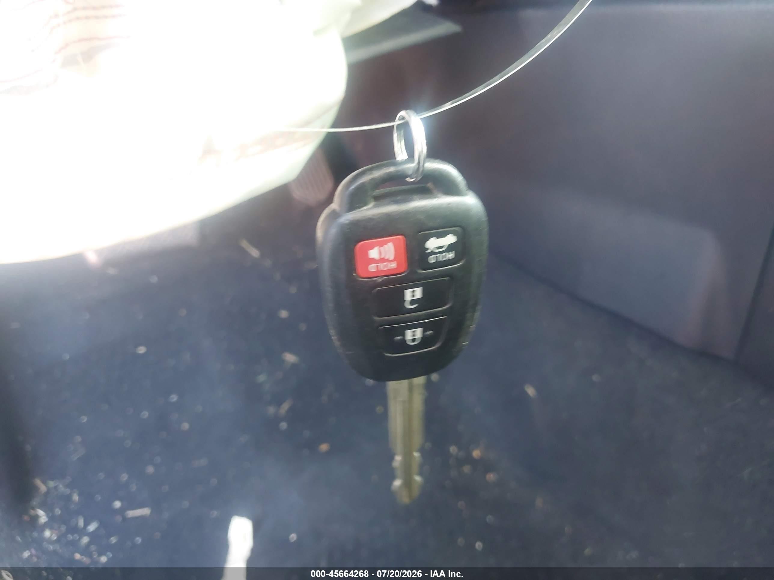 2014 Toyota Corolla S Plus Белый vin: 2T1BURHE2EC044032