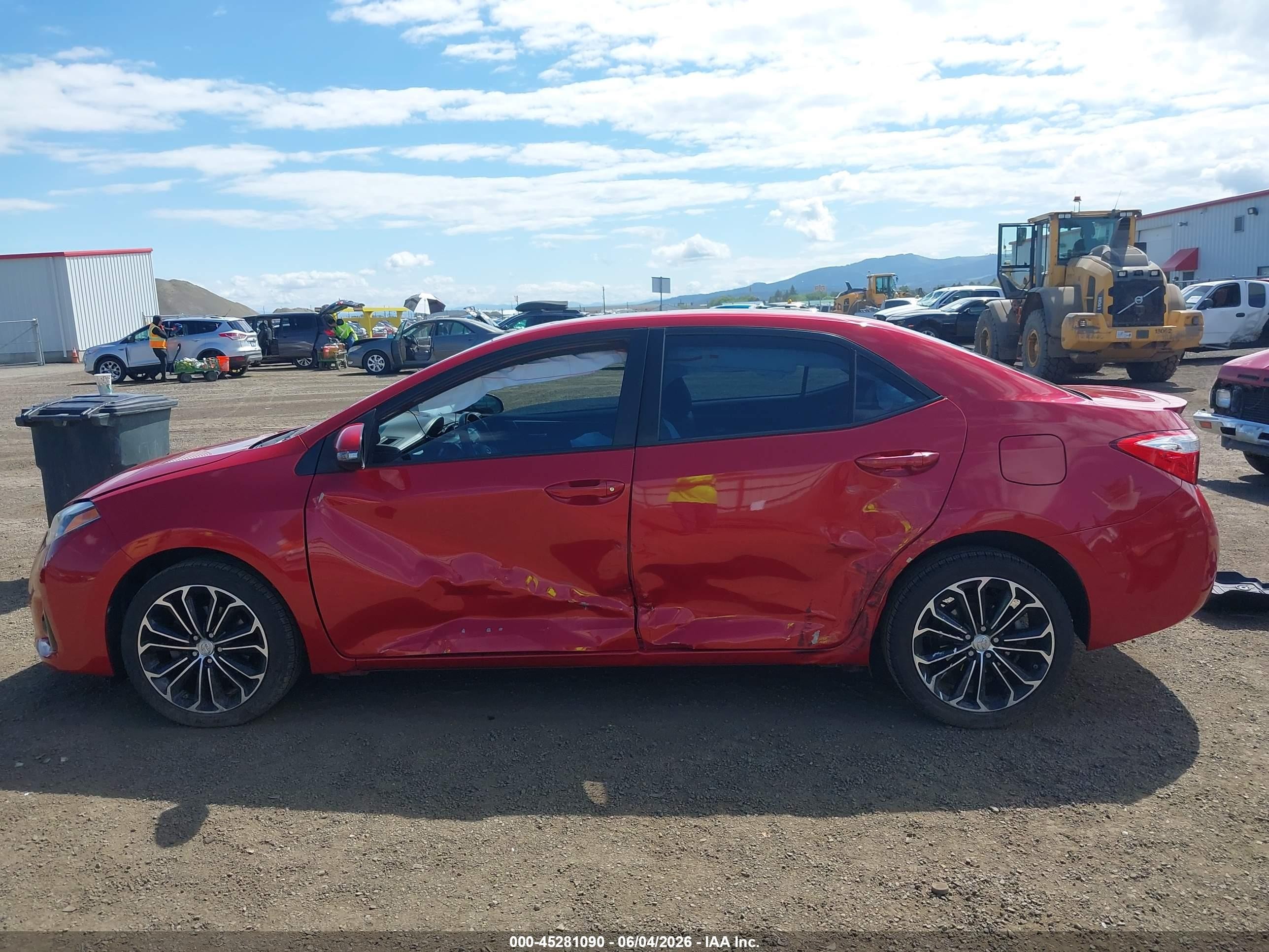 2014 Toyota Corolla S Plus Red vin: 2T1BURHE2EC055709