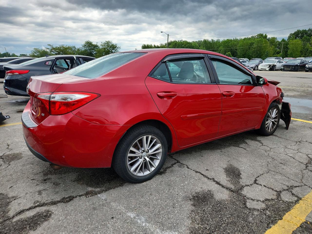 2014 Toyota Corolla Le Red vin: 2T1BURHE2EC068461