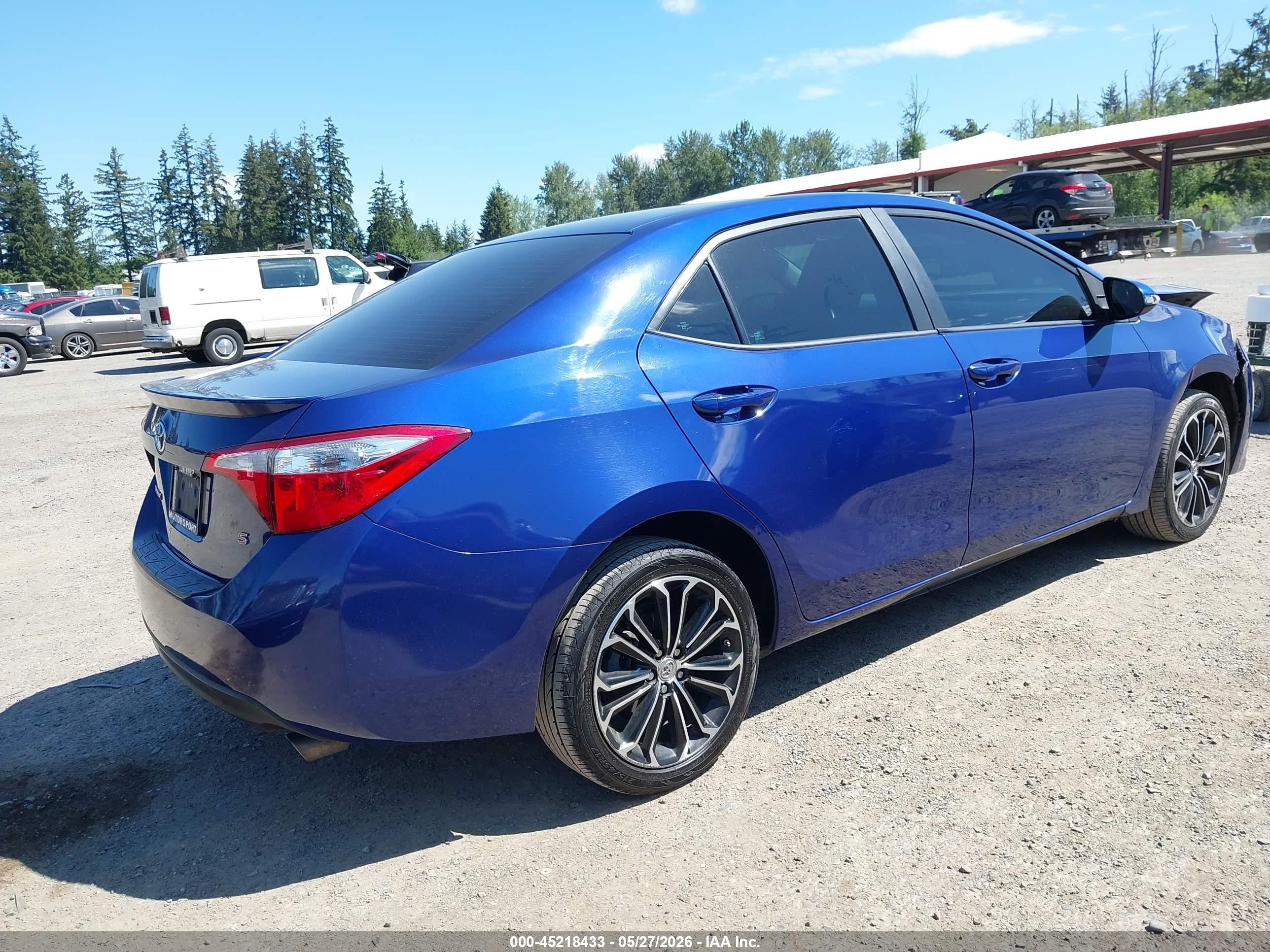 2014 Toyota Corolla S Premium Blue vin: 2T1BURHE2EC110627