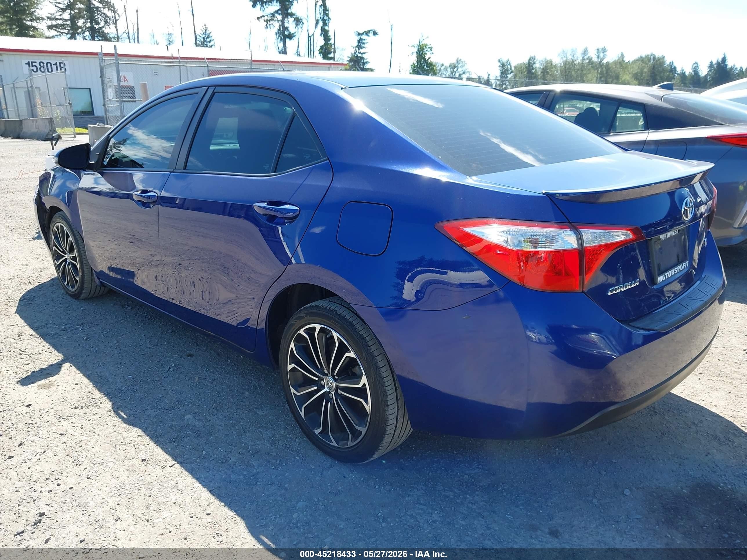 2014 Toyota Corolla S Premium Blue vin: 2T1BURHE2EC110627