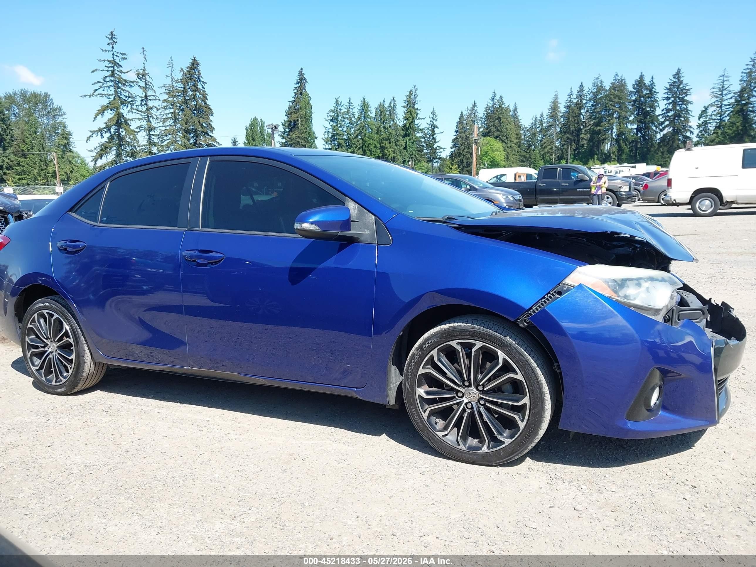 2014 Toyota Corolla S Premium Blue vin: 2T1BURHE2EC110627