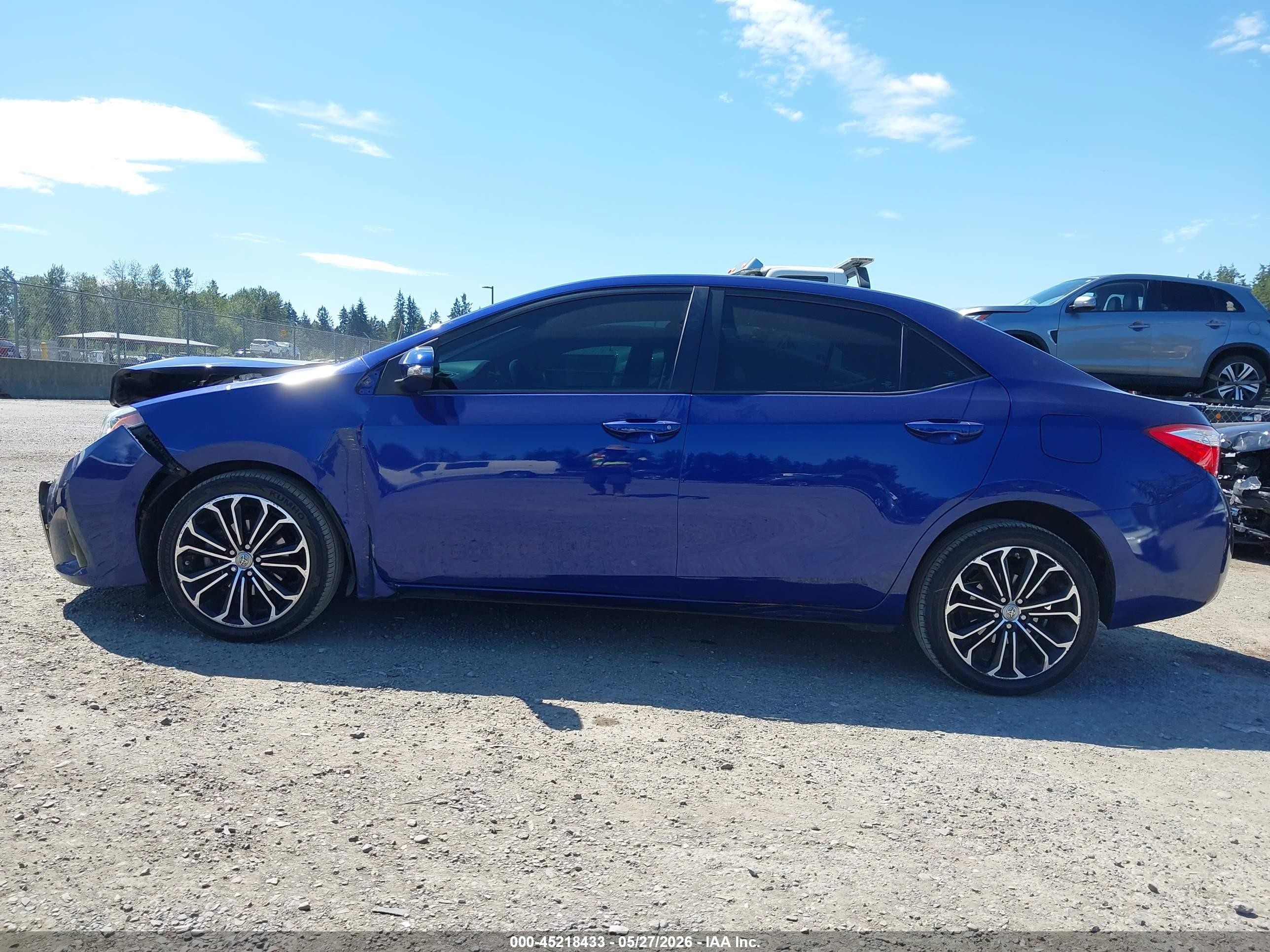 2014 Toyota Corolla S Premium Blue vin: 2T1BURHE2EC110627