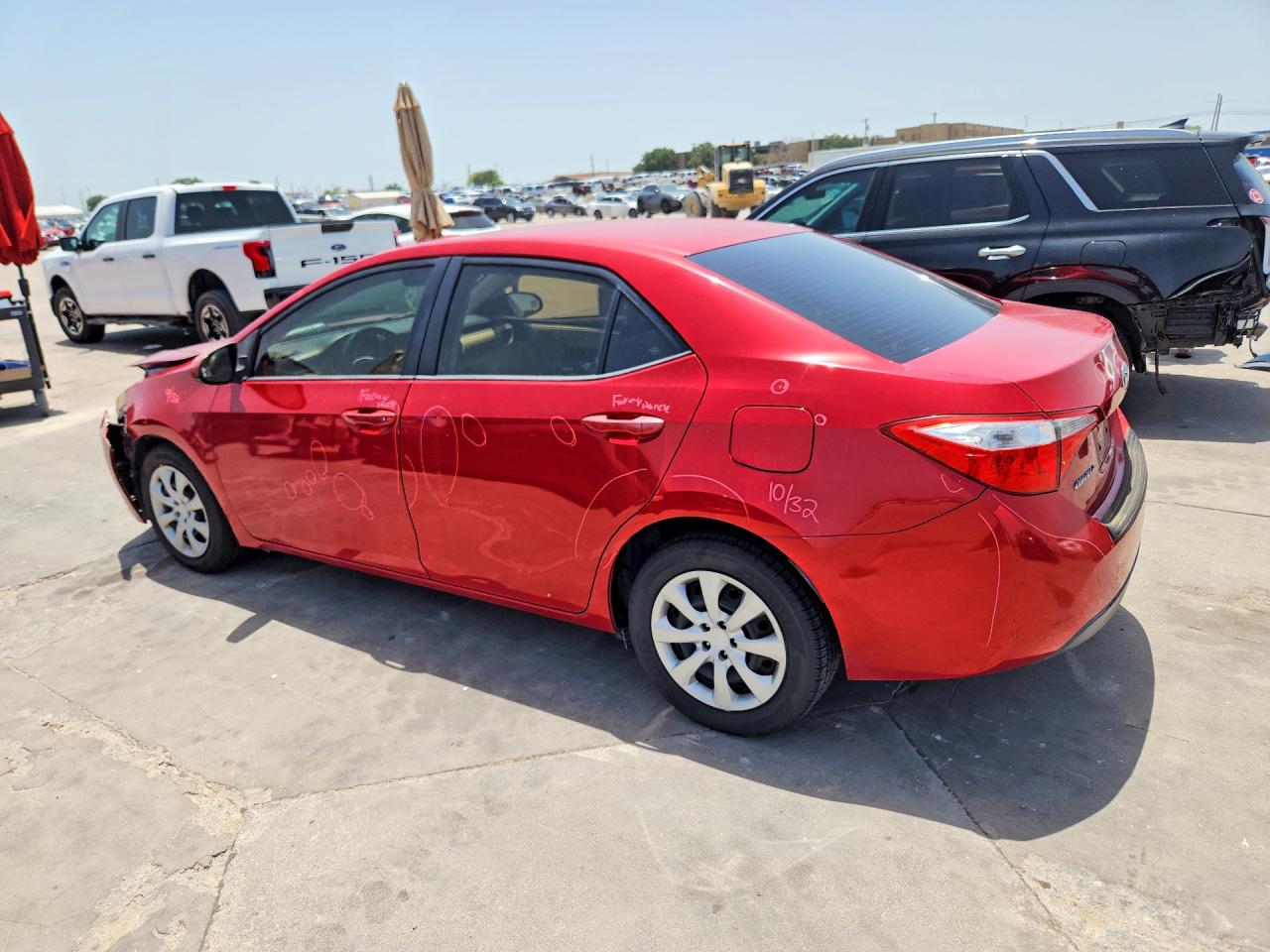2014 Toyota Corolla Le Red vin: 2T1BURHE2EC130845