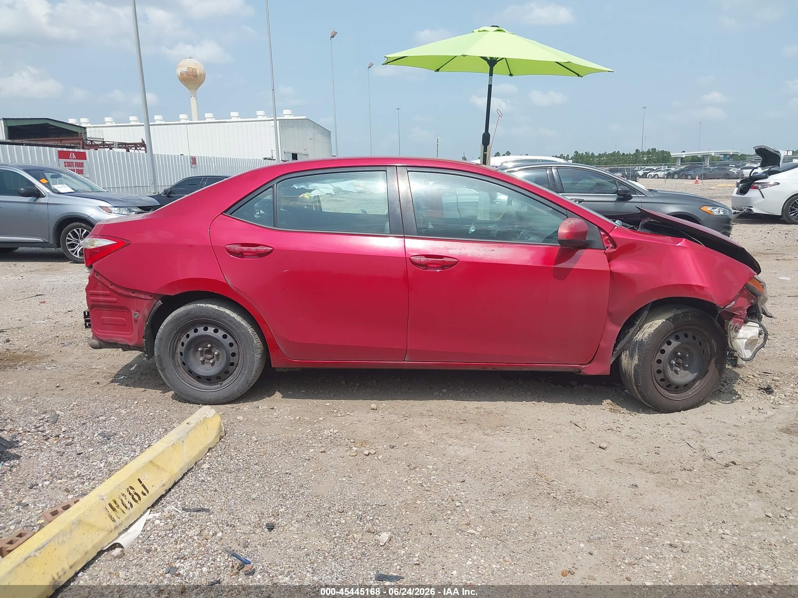 2014 Toyota Corolla Le Red vin: 2T1BURHE2EC134331