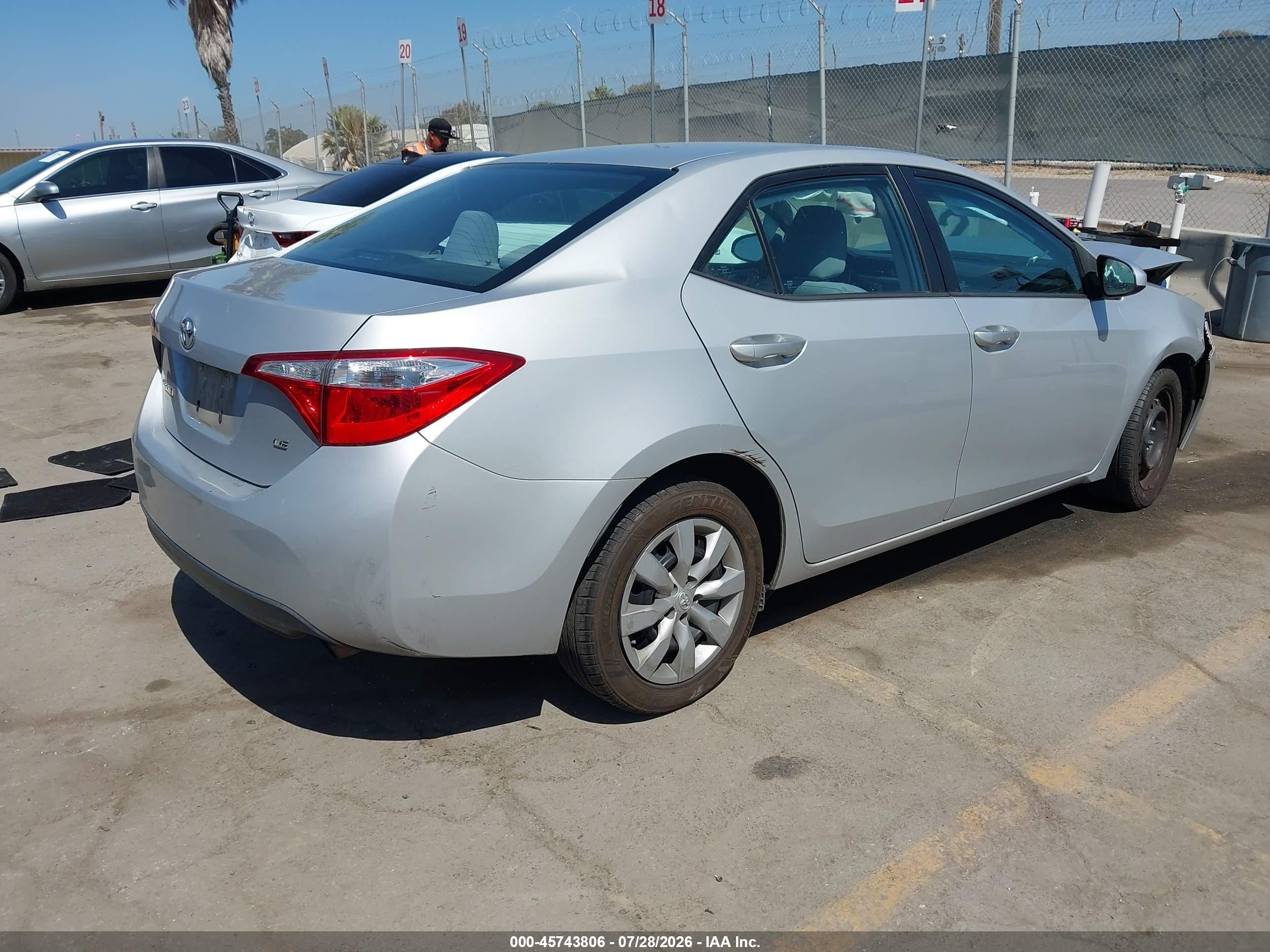 2014 Toyota Corolla Le White vin: 2T1BURHE2EC137438