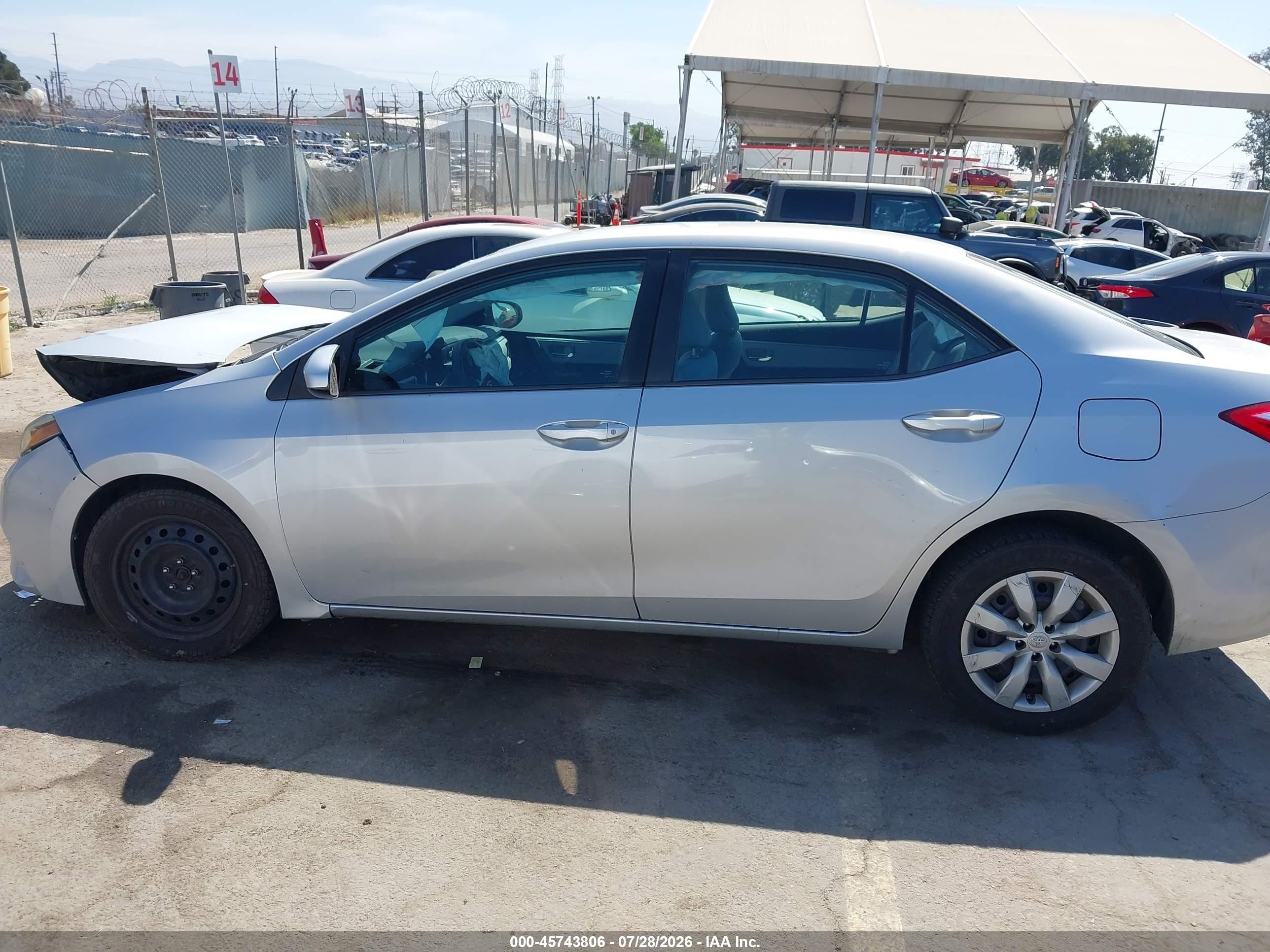 2014 Toyota Corolla Le White vin: 2T1BURHE2EC137438