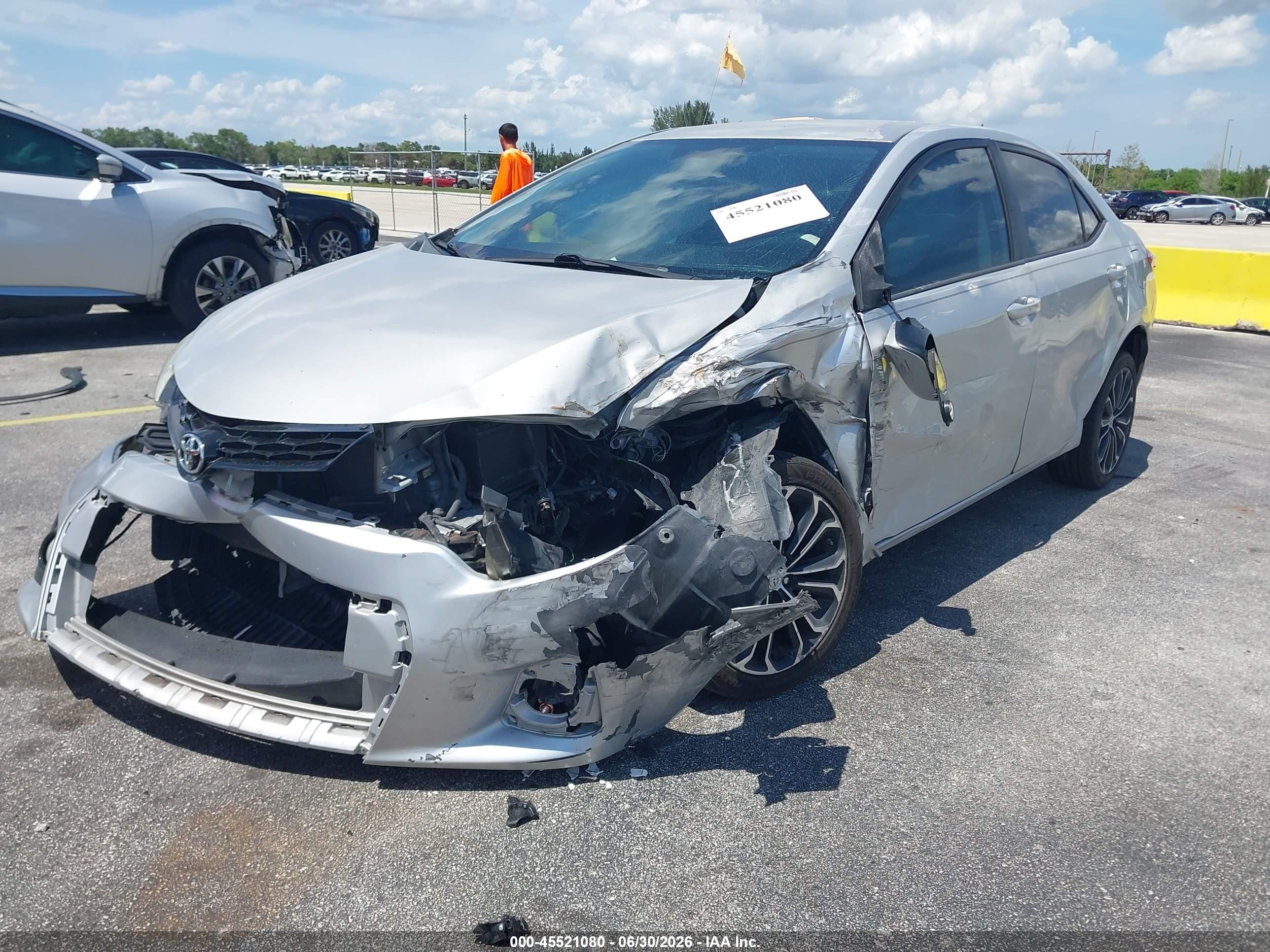 2014 Toyota Corolla S Plus Silver vin: 2T1BURHE2EC171783
