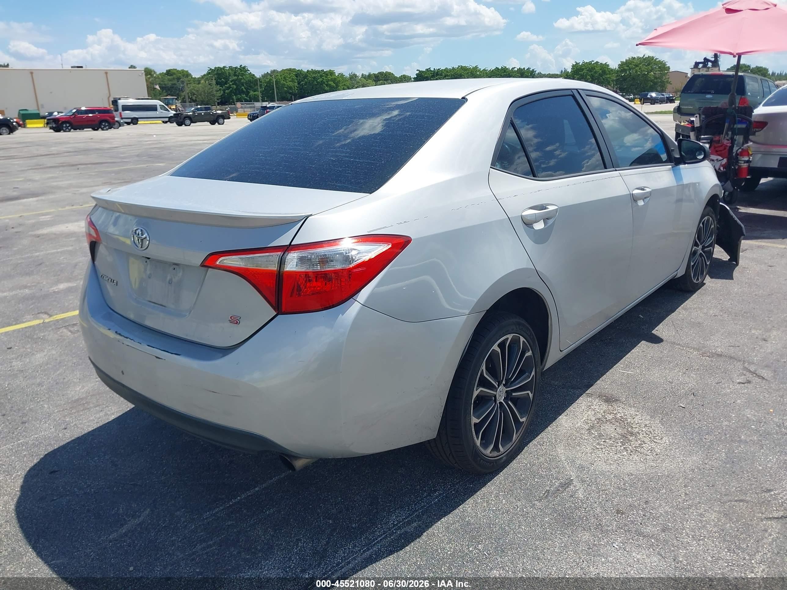 2014 Toyota Corolla S Plus Silver vin: 2T1BURHE2EC171783