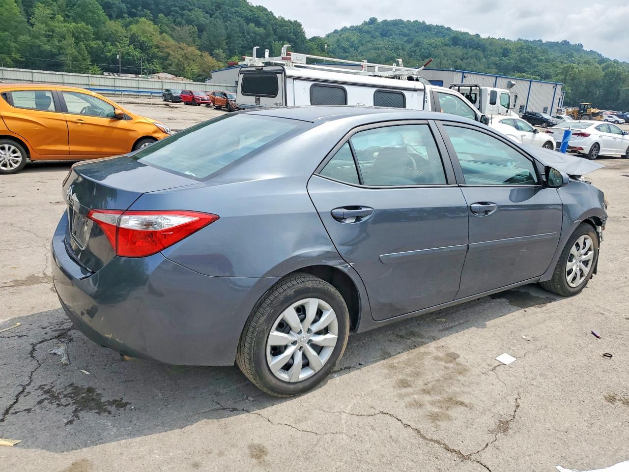 2014 Toyota Corolla Le Blue vin: 2T1BURHE2EC190205