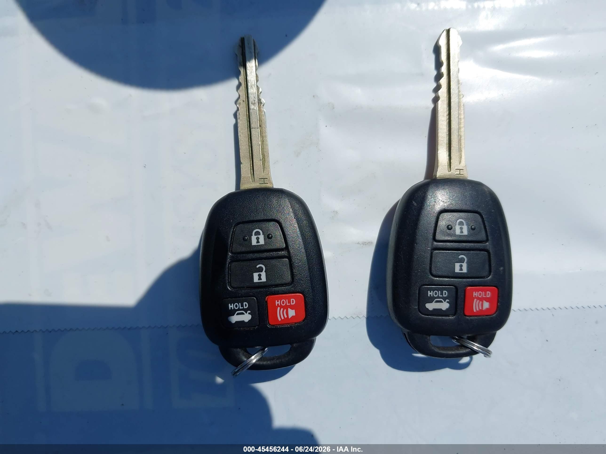 2014 Toyota Corolla Le Silver vin: 2T1BURHE2EC190589