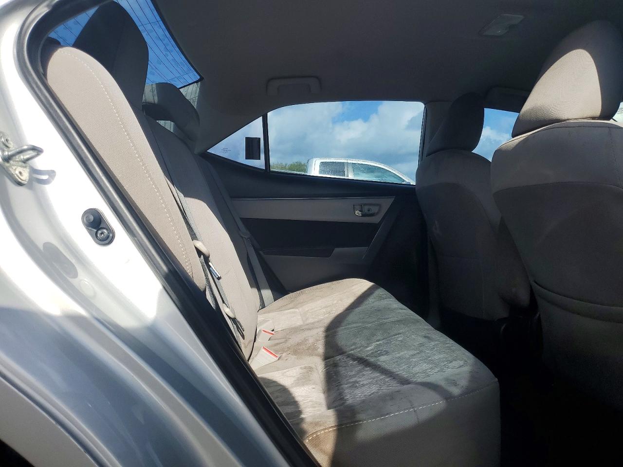 2014 Toyota Corolla Le Silver vin: 2T1BURHE2EC216298