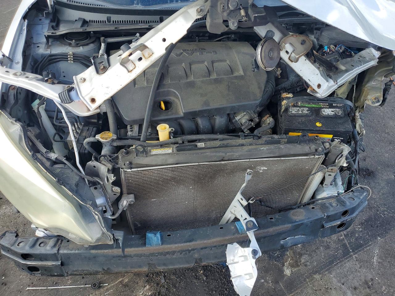 2014 Toyota Corolla Le Silver vin: 2T1BURHE2EC216298